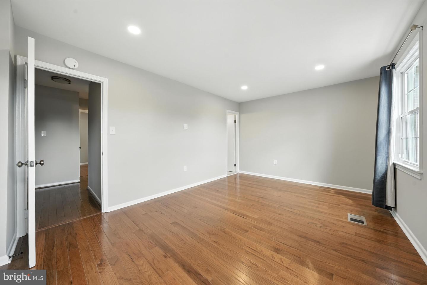 7247 RESERVOIR RD, SPRINGFIELD, Virginia 22150, 3 Bedrooms Bedrooms, ,3 BathroomsBathrooms,Residential,For sale,7247 RESERVOIR RD,VAFX2254480 MLS # VAFX2254480
