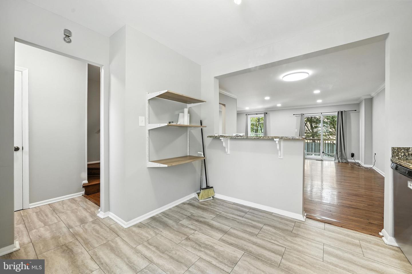 7247 RESERVOIR RD, SPRINGFIELD, Virginia 22150, 3 Bedrooms Bedrooms, ,3 BathroomsBathrooms,Residential,For sale,7247 RESERVOIR RD,VAFX2254480 MLS # VAFX2254480