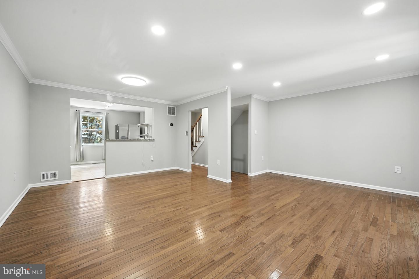 7247 RESERVOIR RD, SPRINGFIELD, Virginia 22150, 3 Bedrooms Bedrooms, ,3 BathroomsBathrooms,Residential,For sale,7247 RESERVOIR RD,VAFX2254480 MLS # VAFX2254480