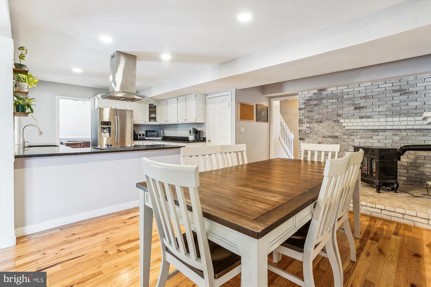 4219 HIGH RIDGE RD, HAYMARKET, Virginia 20169, 4 Bedrooms Bedrooms, 7 Rooms Rooms,2 BathroomsBathrooms,Residential,For sale,4219 HIGH RIDGE RD,VAPW2098868 MLS # VAPW2098868