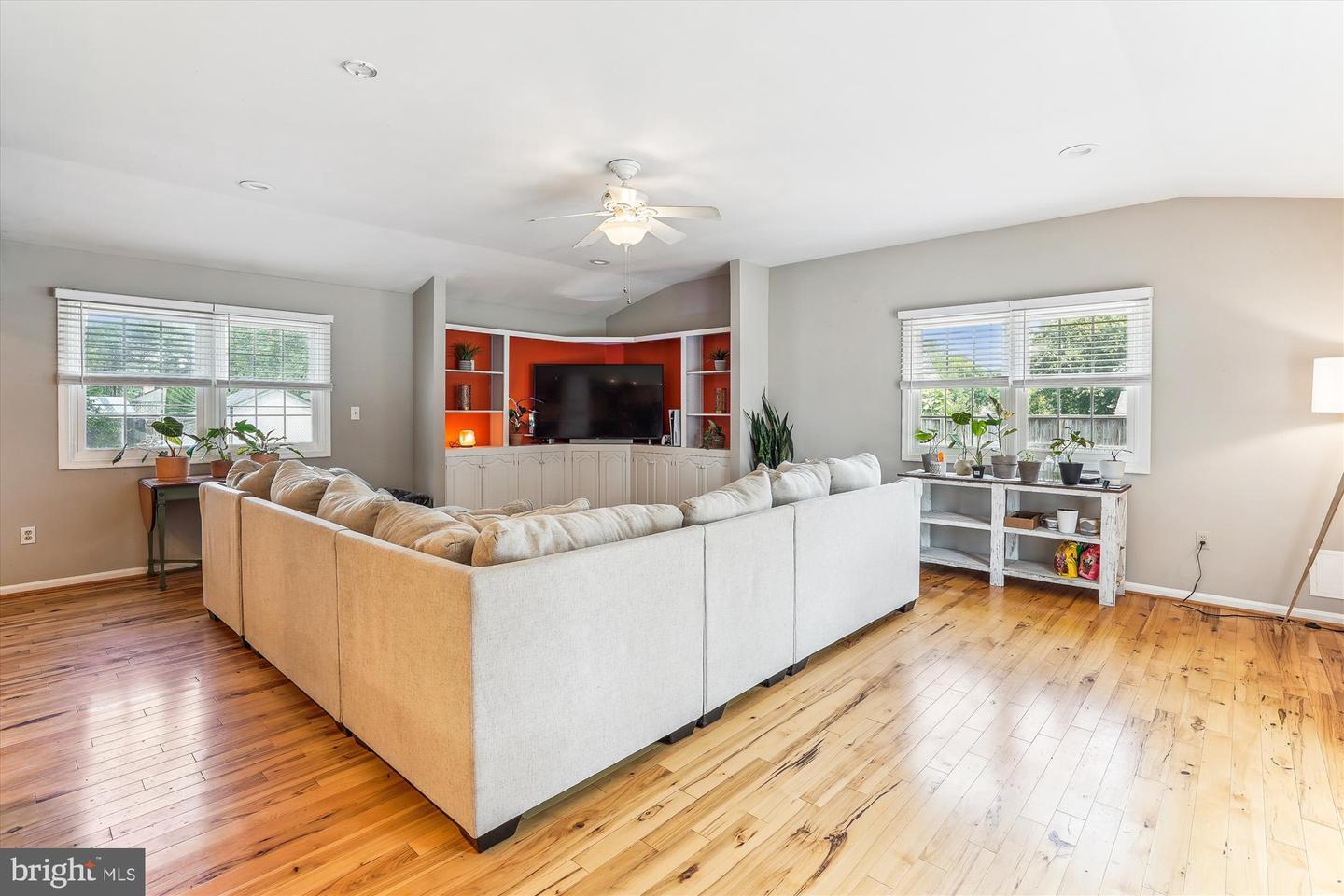4219 HIGH RIDGE RD, HAYMARKET, Virginia 20169, 4 Bedrooms Bedrooms, 7 Rooms Rooms,2 BathroomsBathrooms,Residential,For sale,4219 HIGH RIDGE RD,VAPW2098868 MLS # VAPW2098868