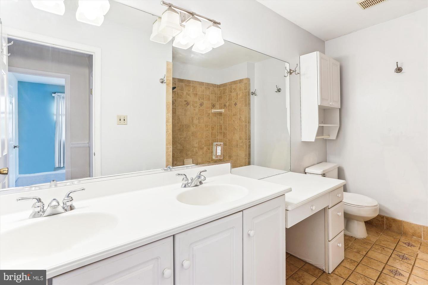 4219 HIGH RIDGE RD, HAYMARKET, Virginia 20169, 4 Bedrooms Bedrooms, 7 Rooms Rooms,2 BathroomsBathrooms,Residential,For sale,4219 HIGH RIDGE RD,VAPW2098868 MLS # VAPW2098868
