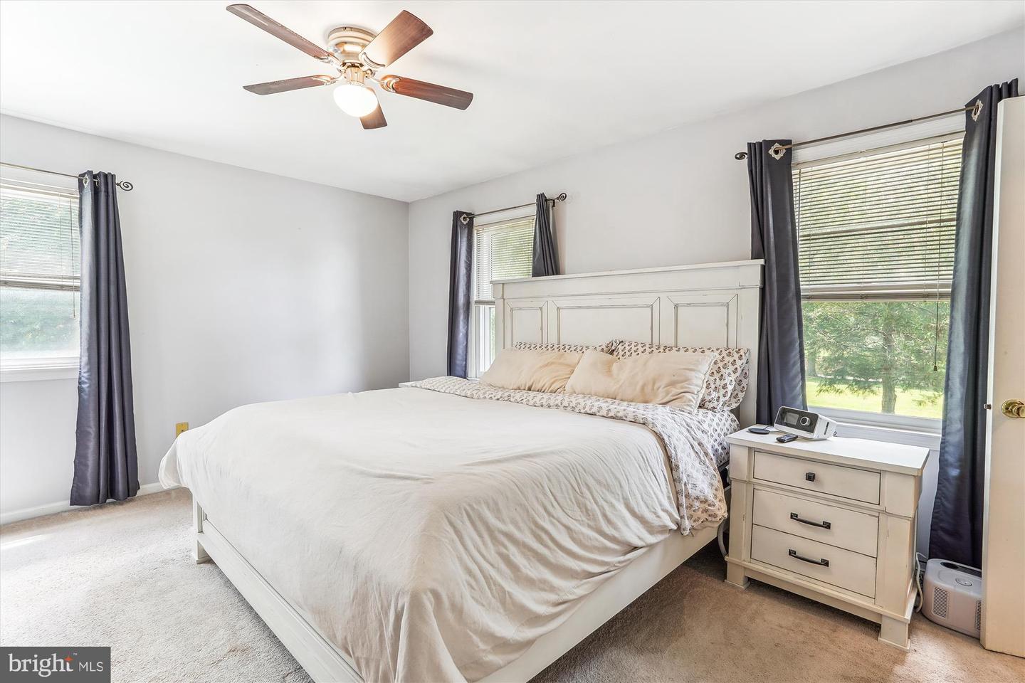 4219 HIGH RIDGE RD, HAYMARKET, Virginia 20169, 4 Bedrooms Bedrooms, 7 Rooms Rooms,2 BathroomsBathrooms,Residential,For sale,4219 HIGH RIDGE RD,VAPW2098868 MLS # VAPW2098868