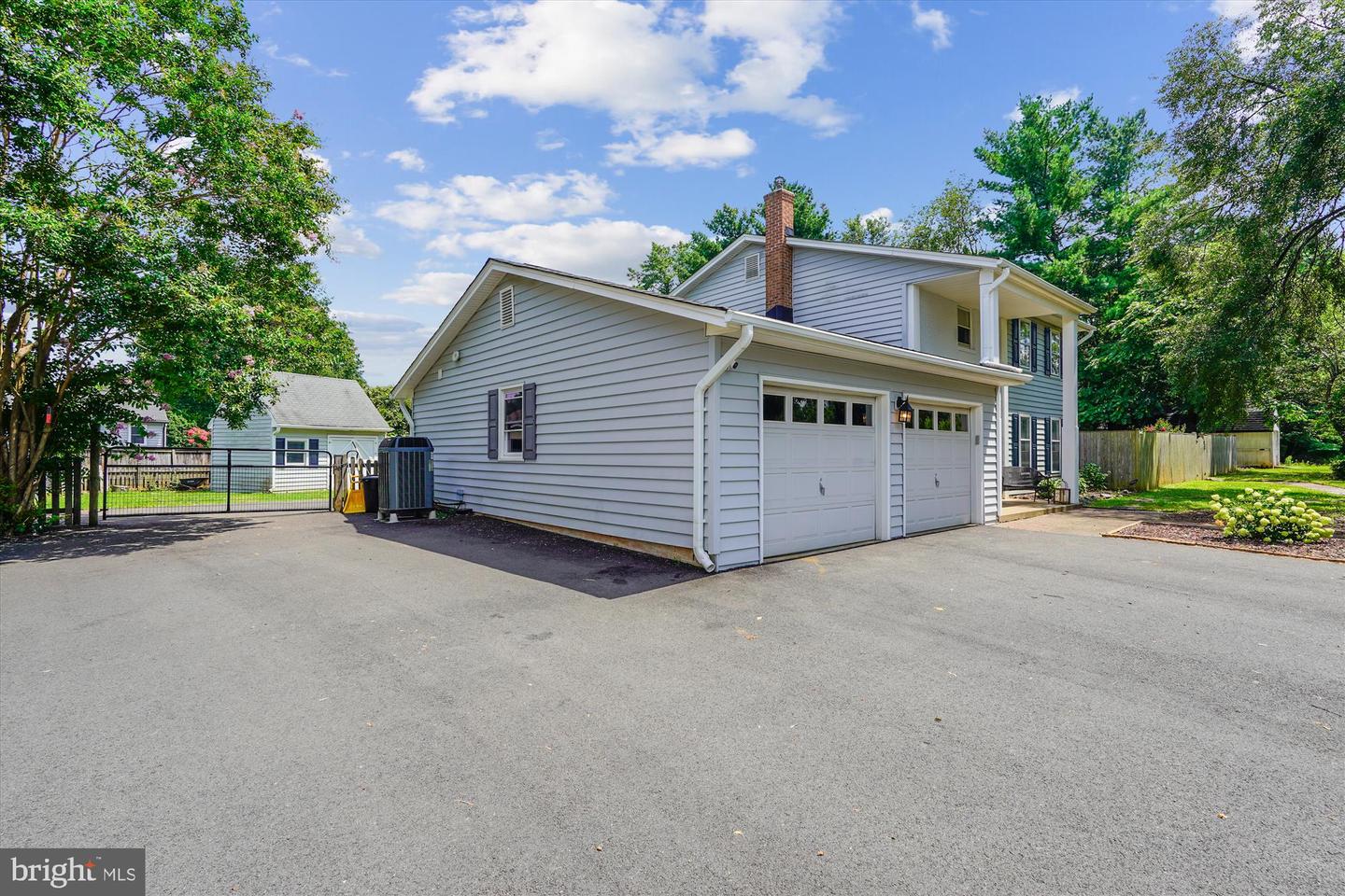 4219 HIGH RIDGE RD, HAYMARKET, Virginia 20169, 4 Bedrooms Bedrooms, 7 Rooms Rooms,2 BathroomsBathrooms,Residential,For sale,4219 HIGH RIDGE RD,VAPW2098868 MLS # VAPW2098868