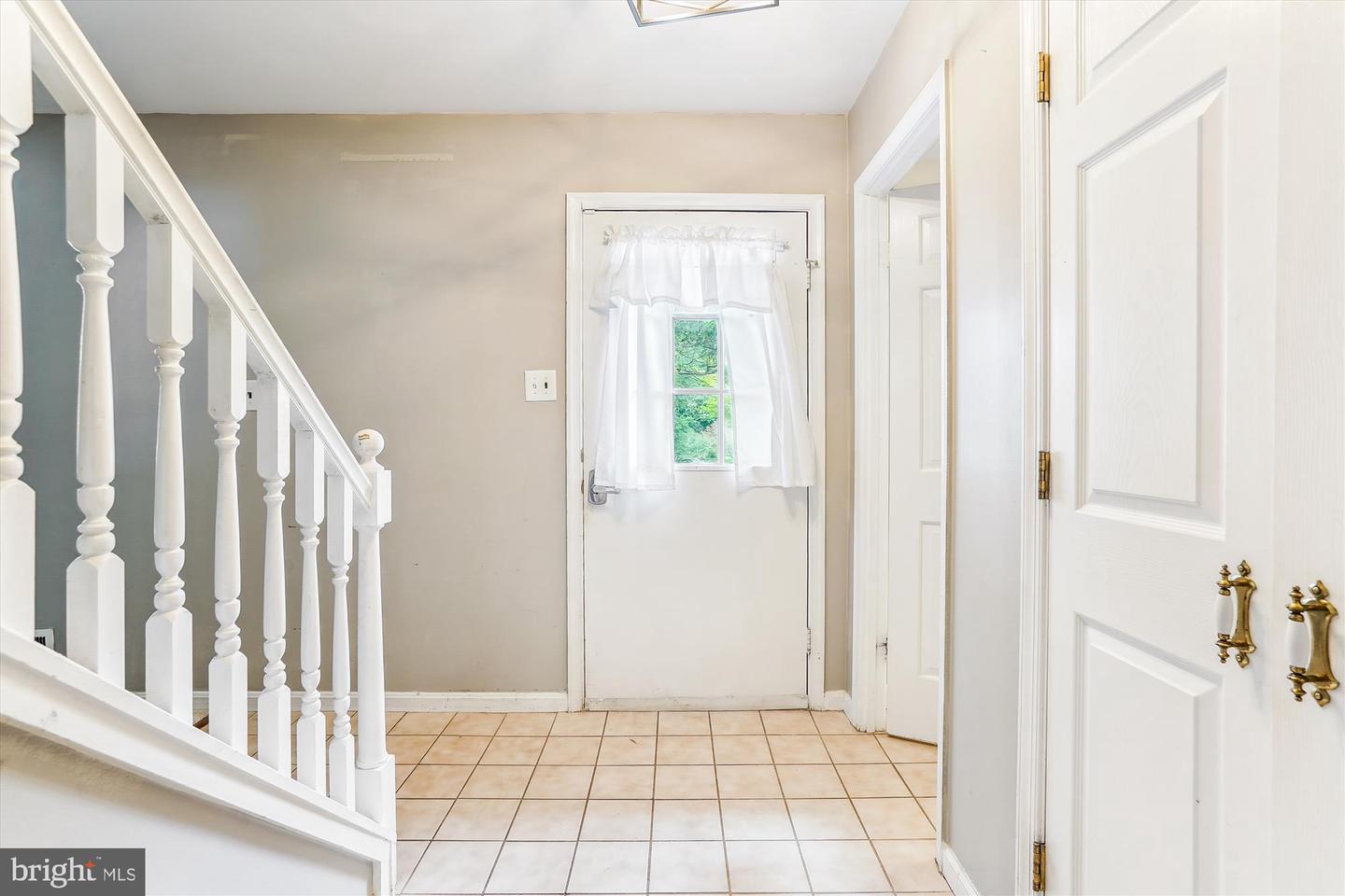 4219 HIGH RIDGE RD, HAYMARKET, Virginia 20169, 4 Bedrooms Bedrooms, 7 Rooms Rooms,2 BathroomsBathrooms,Residential,For sale,4219 HIGH RIDGE RD,VAPW2098868 MLS # VAPW2098868