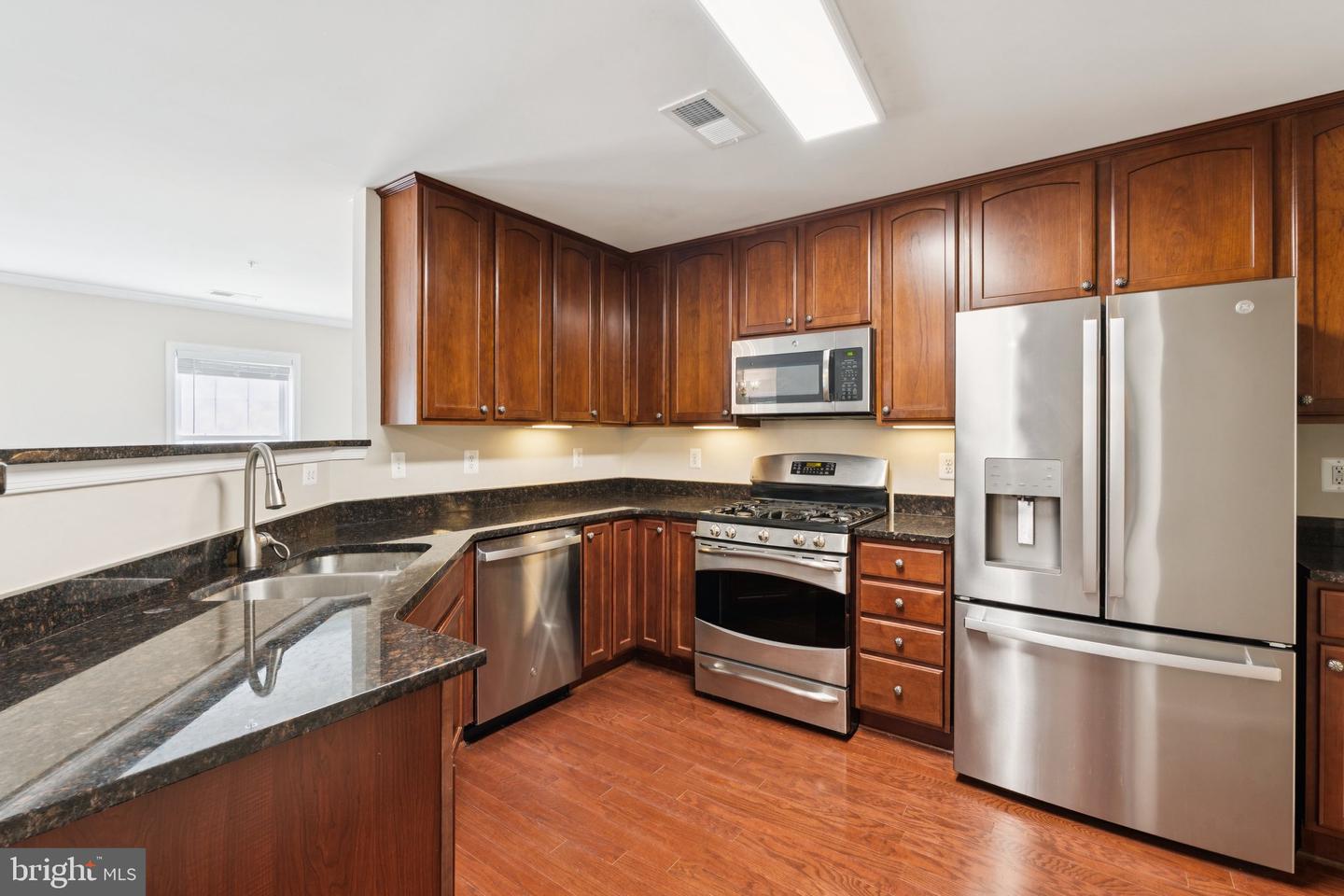 2807 CHINKAPIN OAK LN, WOODBRIDGE, Virginia 22191, 3 Bedrooms Bedrooms, ,2 BathroomsBathrooms,Residential,For sale,2807 CHINKAPIN OAK LN,VAPW2098904 MLS # VAPW2098904
