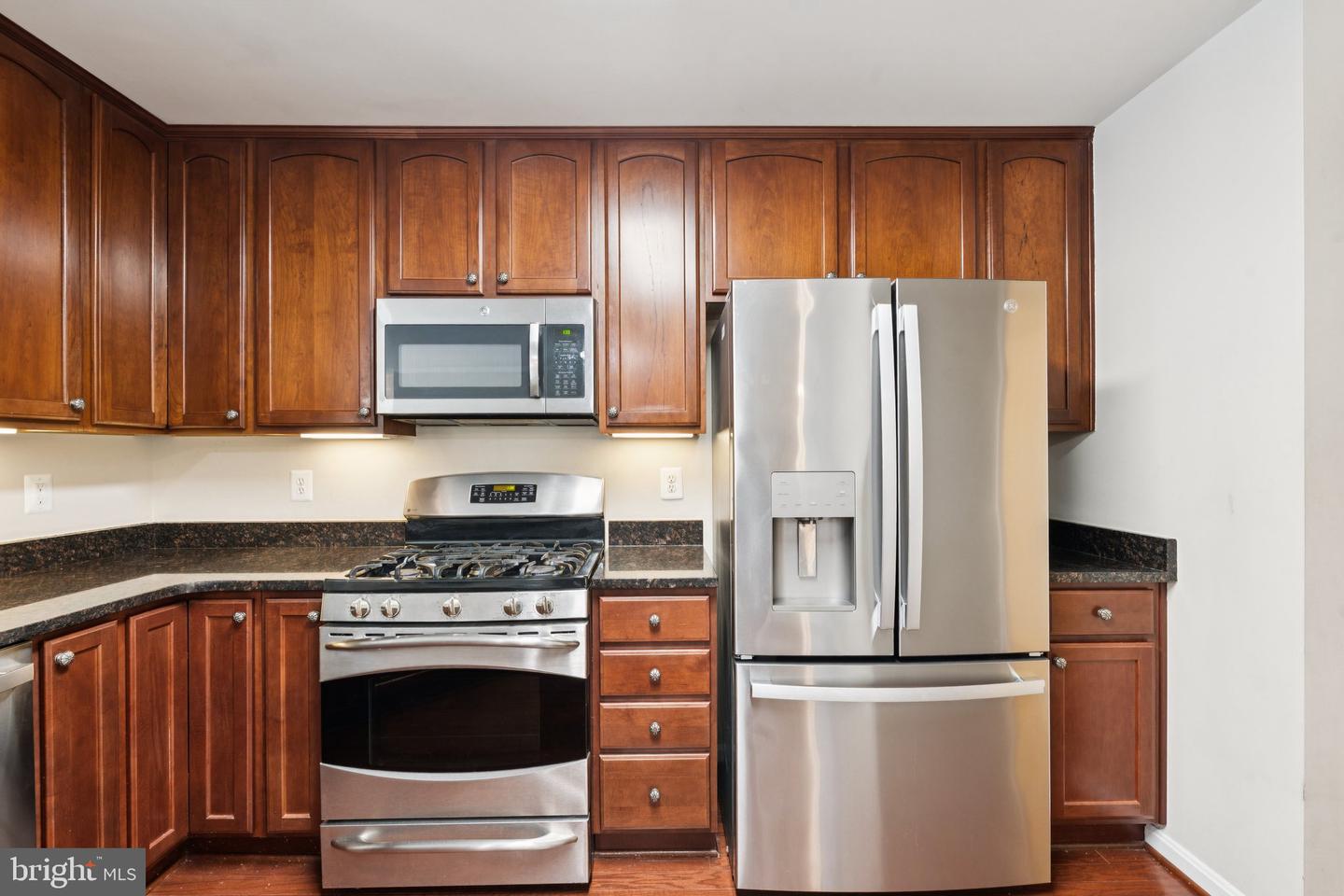 2807 CHINKAPIN OAK LN, WOODBRIDGE, Virginia 22191, 3 Bedrooms Bedrooms, ,2 BathroomsBathrooms,Residential,For sale,2807 CHINKAPIN OAK LN,VAPW2098904 MLS # VAPW2098904