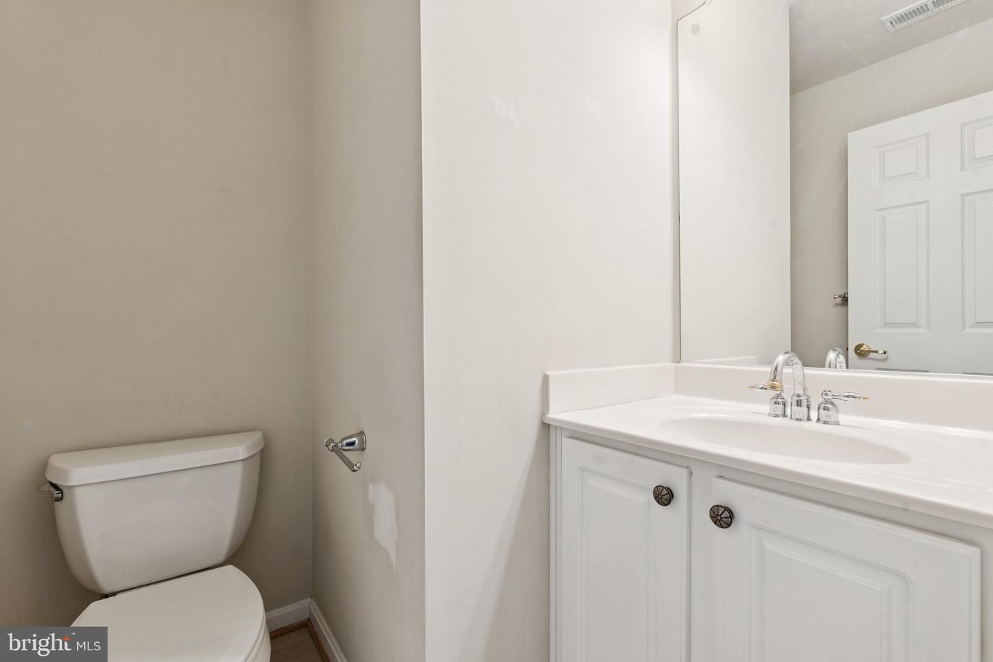 2807 CHINKAPIN OAK LN, WOODBRIDGE, Virginia 22191, 3 Bedrooms Bedrooms, ,2 BathroomsBathrooms,Residential,For sale,2807 CHINKAPIN OAK LN,VAPW2098904 MLS # VAPW2098904