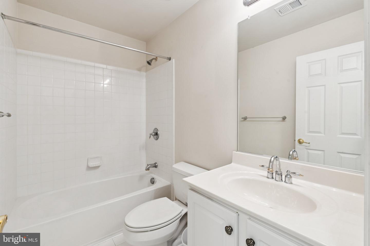 2807 CHINKAPIN OAK LN, WOODBRIDGE, Virginia 22191, 3 Bedrooms Bedrooms, ,2 BathroomsBathrooms,Residential,For sale,2807 CHINKAPIN OAK LN,VAPW2098904 MLS # VAPW2098904