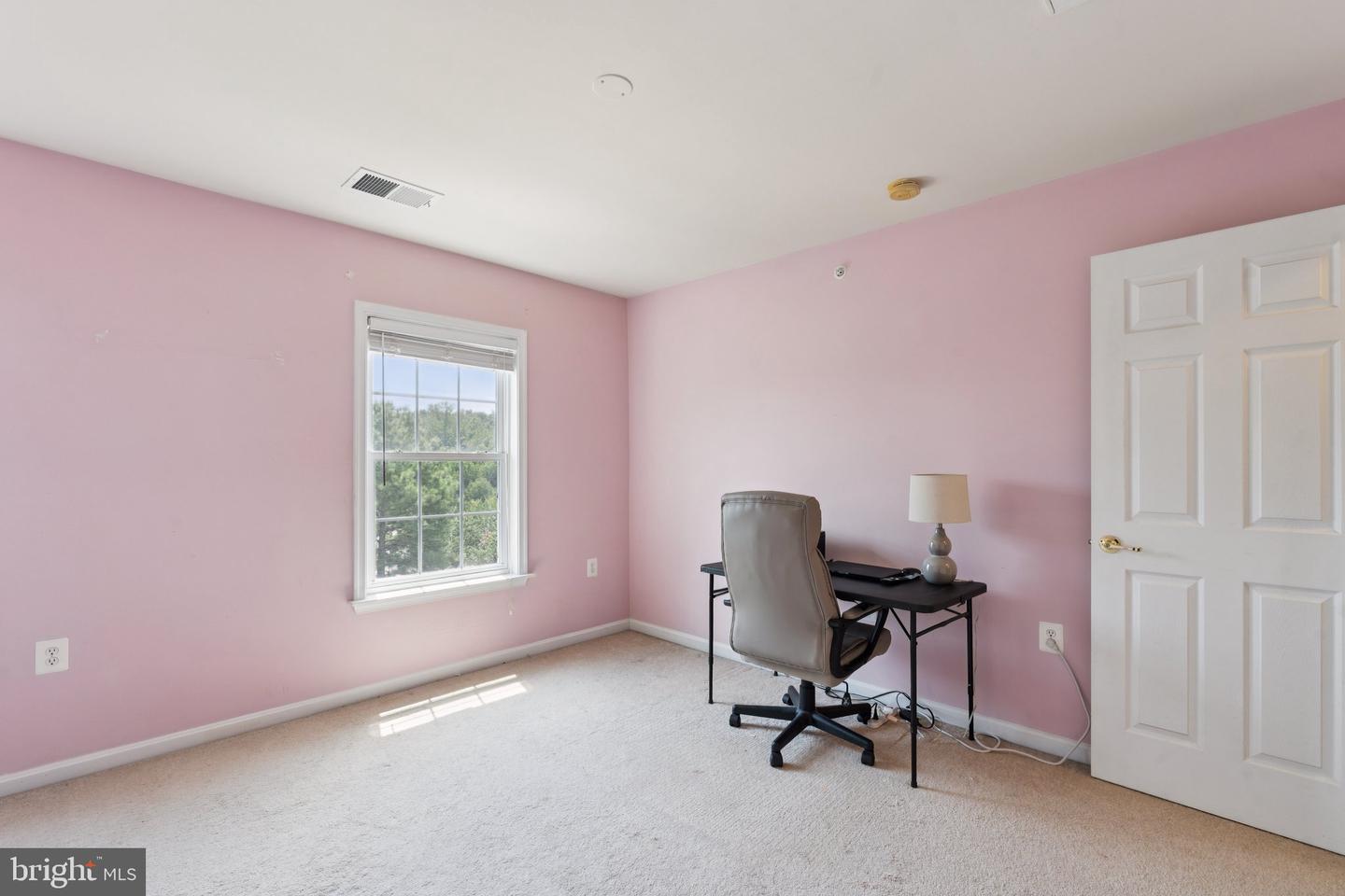 2807 CHINKAPIN OAK LN, WOODBRIDGE, Virginia 22191, 3 Bedrooms Bedrooms, ,2 BathroomsBathrooms,Residential,For sale,2807 CHINKAPIN OAK LN,VAPW2098904 MLS # VAPW2098904