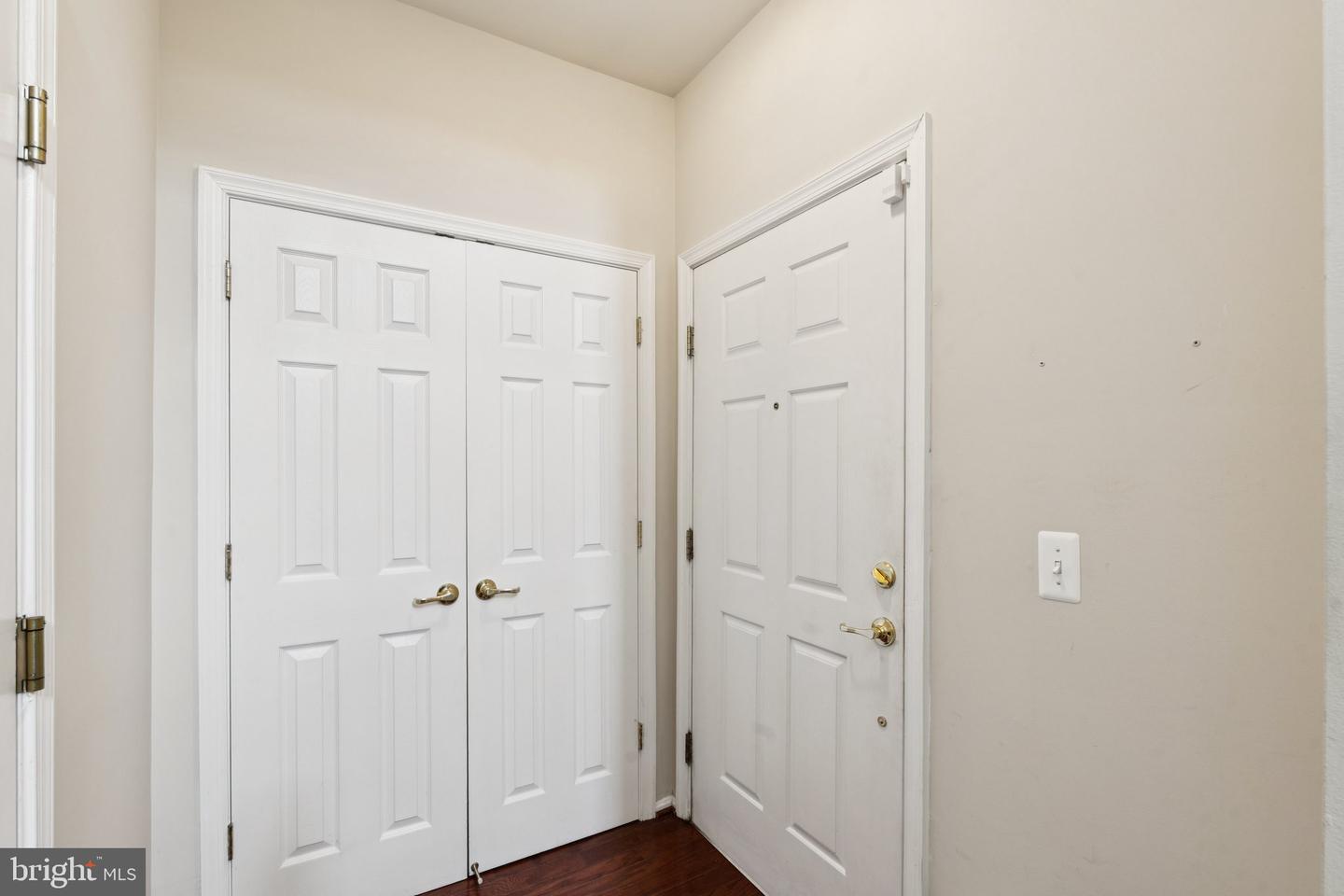 2807 CHINKAPIN OAK LN, WOODBRIDGE, Virginia 22191, 3 Bedrooms Bedrooms, ,2 BathroomsBathrooms,Residential,For sale,2807 CHINKAPIN OAK LN,VAPW2098904 MLS # VAPW2098904