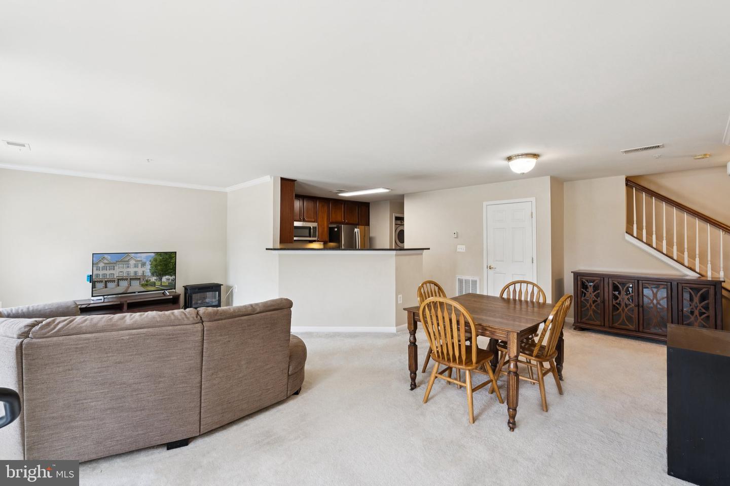 2807 CHINKAPIN OAK LN, WOODBRIDGE, Virginia 22191, 3 Bedrooms Bedrooms, ,2 BathroomsBathrooms,Residential,For sale,2807 CHINKAPIN OAK LN,VAPW2098904 MLS # VAPW2098904