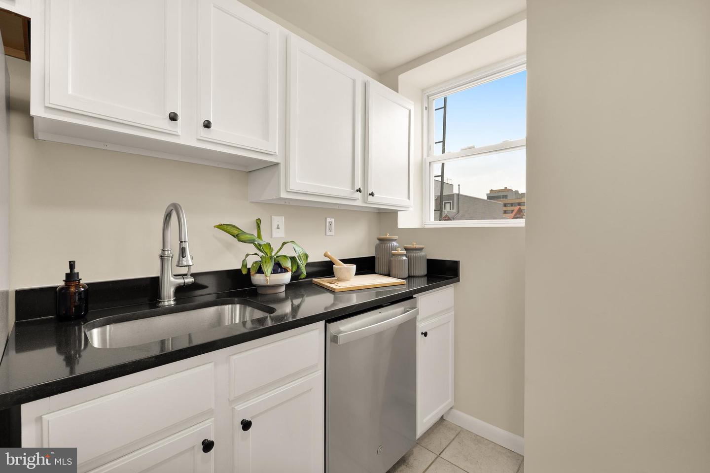 1458-FAIRMONT NW FAIRMONT ST NW #4, WASHINGTON, District Of Columbia 20009, 2 Bedrooms Bedrooms, ,1 BathroomBathrooms,Residential,For sale,1458-FAIRMONT NW FAIRMONT ST NW #4,DCDC2209730 MLS # DCDC2209730