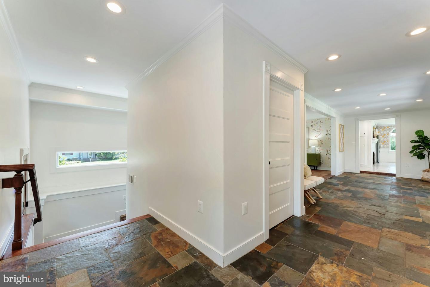 120 W COLONIAL HWY, HAMILTON, Virginia 20158, 3 Bedrooms Bedrooms, ,4 BathroomsBathrooms,Residential,For sale,120 W COLONIAL HWY,VALO2102298 MLS # VALO2102298