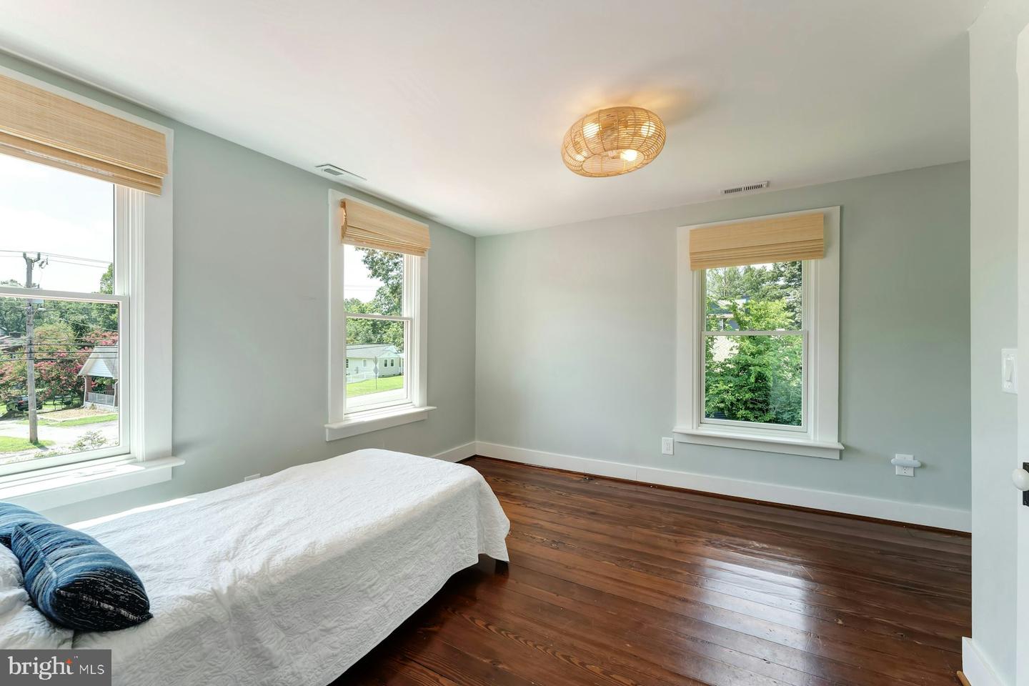 120 W COLONIAL HWY, HAMILTON, Virginia 20158, 3 Bedrooms Bedrooms, ,4 BathroomsBathrooms,Residential,For sale,120 W COLONIAL HWY,VALO2102298 MLS # VALO2102298