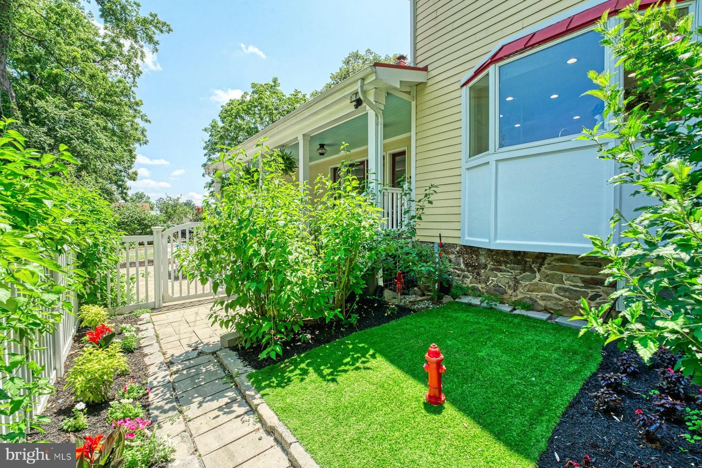 120 W COLONIAL HWY, HAMILTON, Virginia 20158, 3 Bedrooms Bedrooms, ,4 BathroomsBathrooms,Residential,For sale,120 W COLONIAL HWY,VALO2102298 MLS # VALO2102298