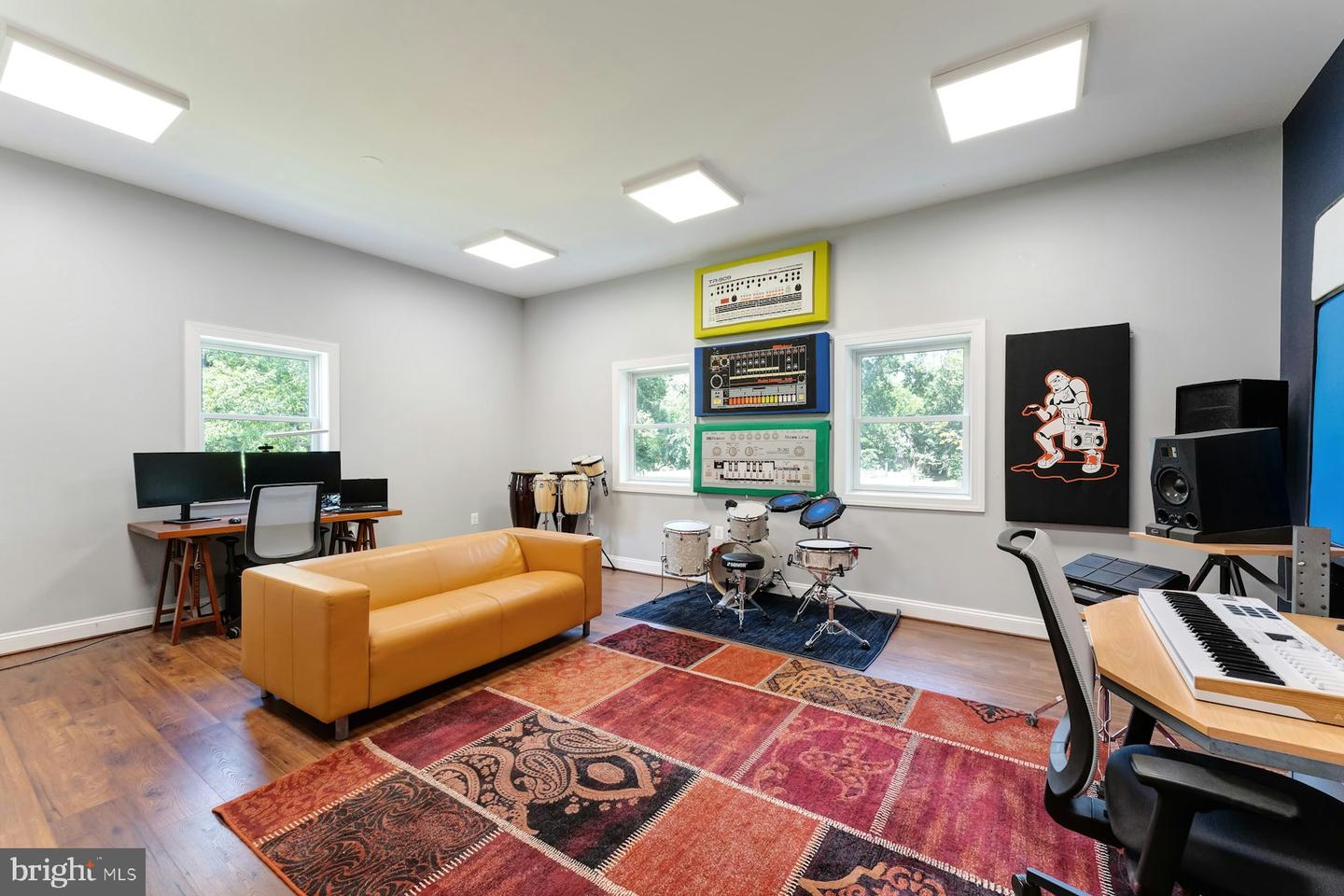 120 W COLONIAL HWY, HAMILTON, Virginia 20158, 3 Bedrooms Bedrooms, ,4 BathroomsBathrooms,Residential,For sale,120 W COLONIAL HWY,VALO2102298 MLS # VALO2102298