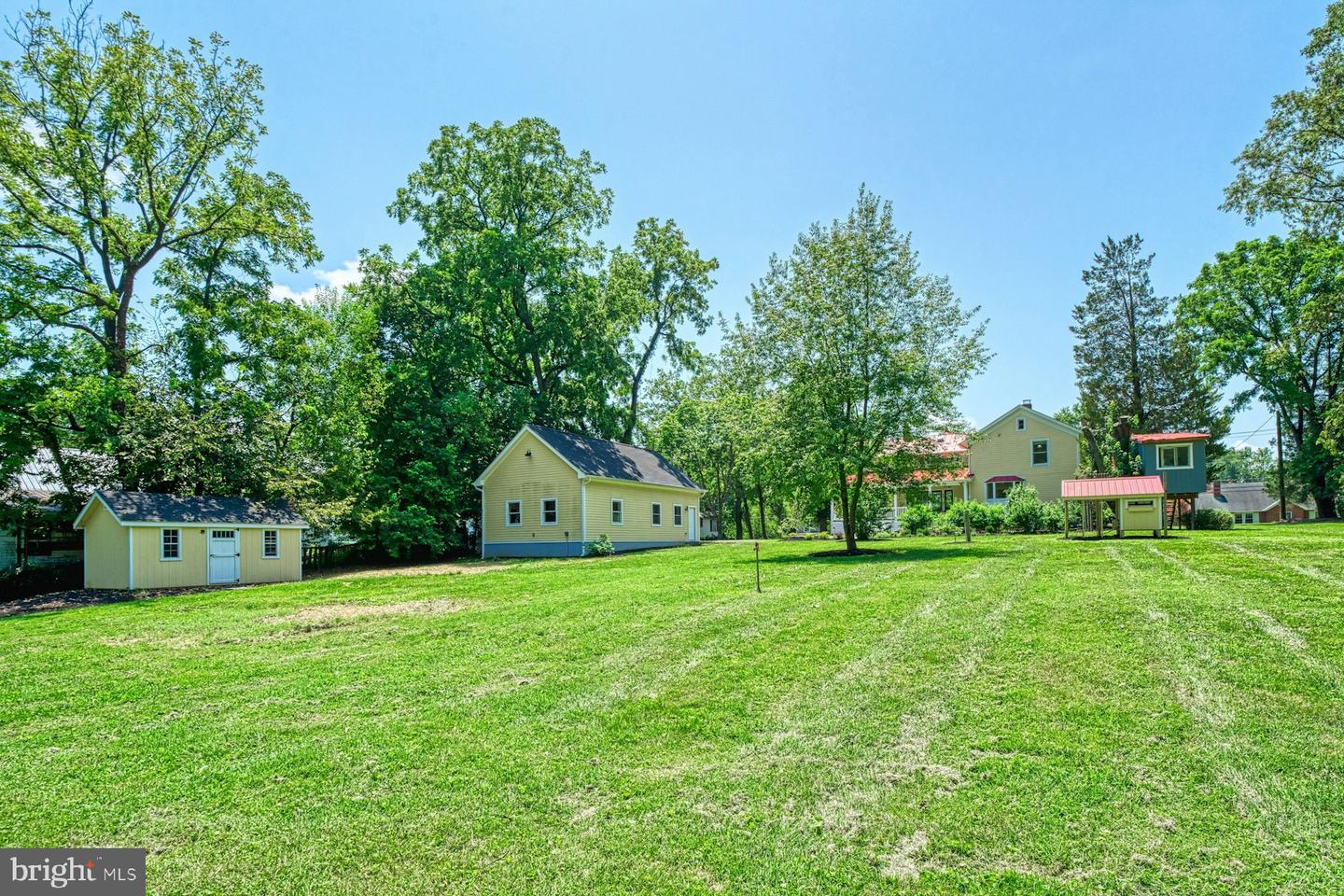 120 W COLONIAL HWY, HAMILTON, Virginia 20158, 3 Bedrooms Bedrooms, ,4 BathroomsBathrooms,Residential,For sale,120 W COLONIAL HWY,VALO2102298 MLS # VALO2102298