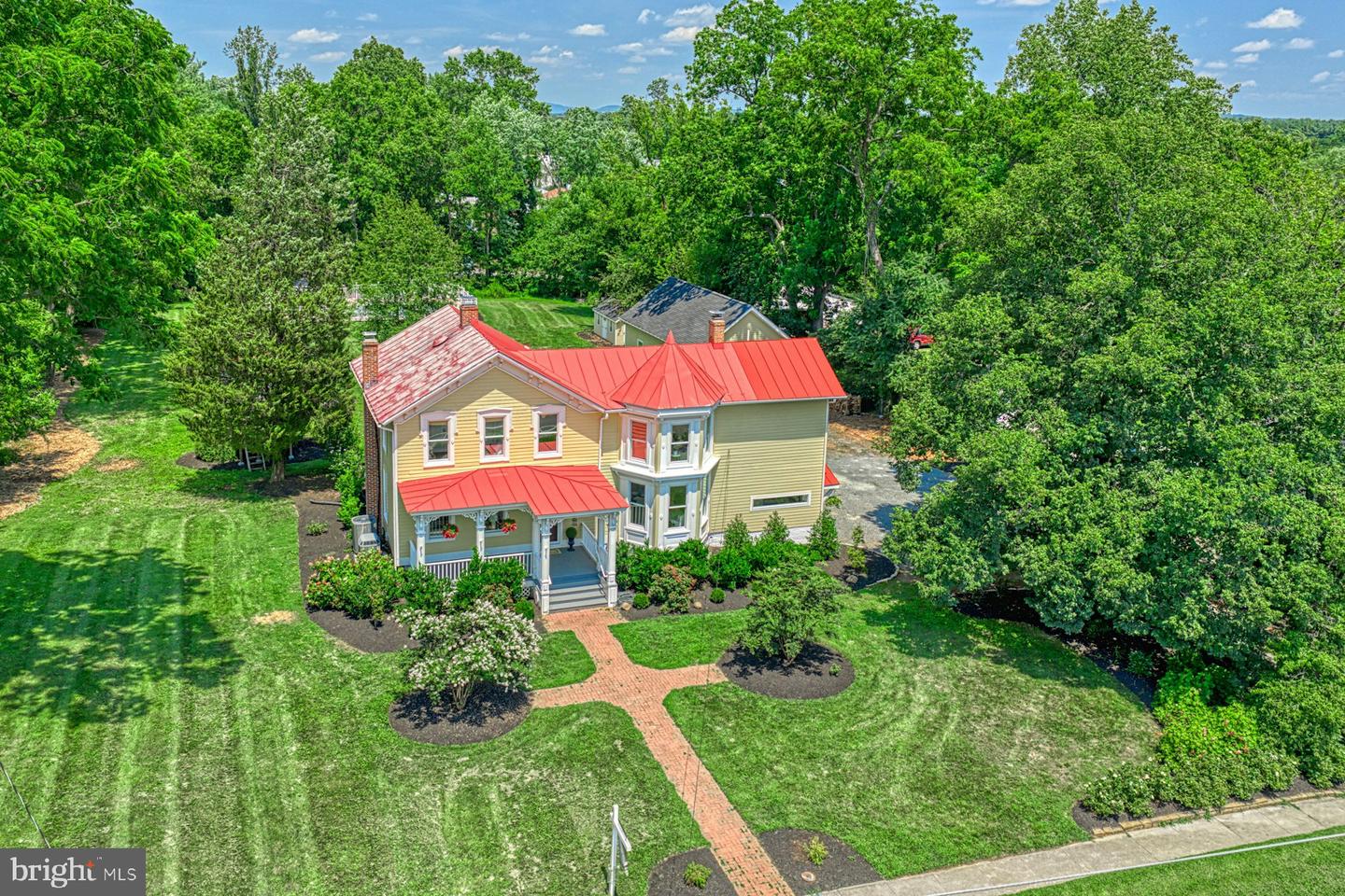120 W COLONIAL HWY, HAMILTON, Virginia 20158, 3 Bedrooms Bedrooms, ,4 BathroomsBathrooms,Residential,For sale,120 W COLONIAL HWY,VALO2102298 MLS # VALO2102298