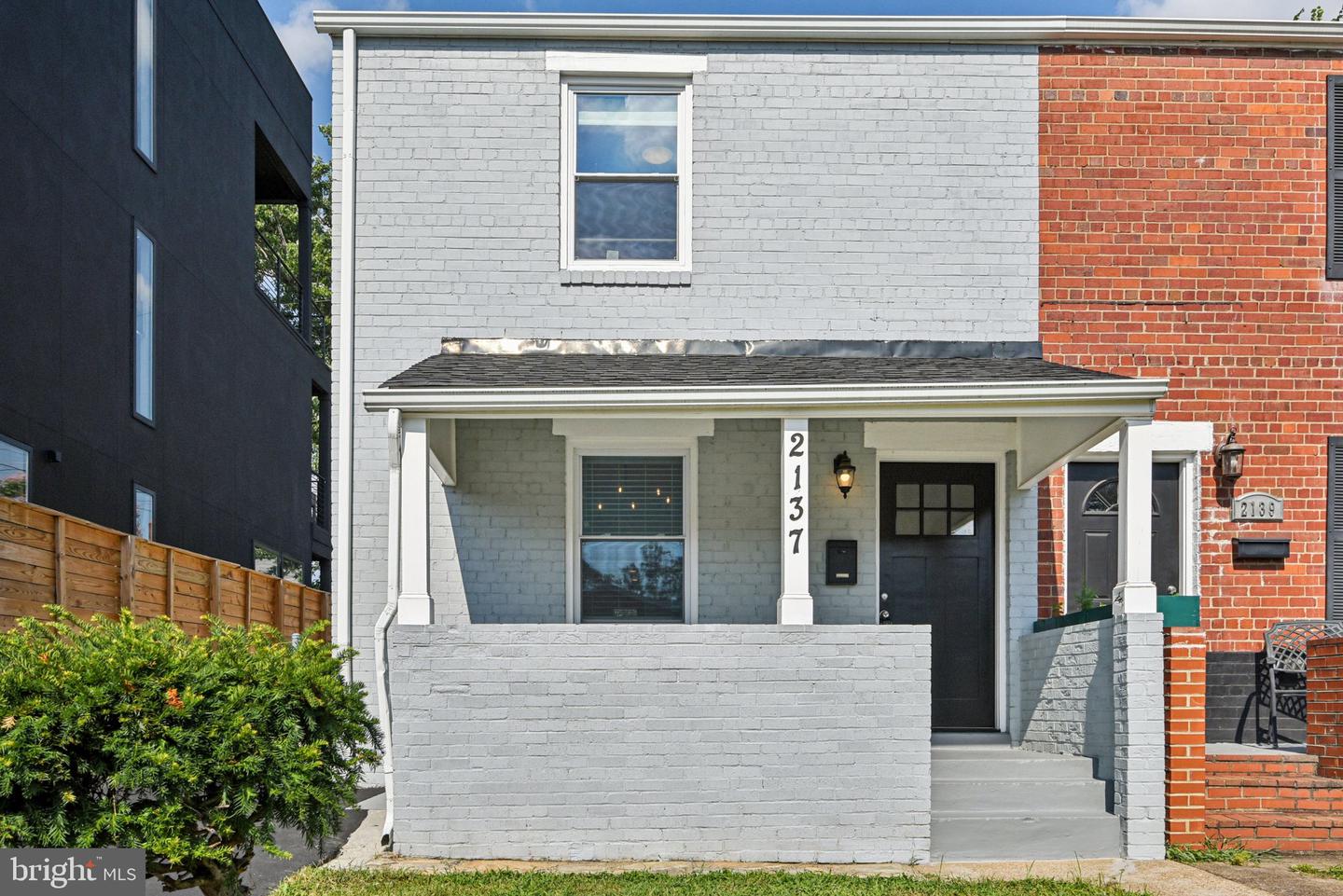 2137 S OXFORD ST, ARLINGTON, Virginia 22204, 3 Bedrooms Bedrooms, ,2 BathroomsBathrooms,Residential,For sale,2137 S OXFORD ST,VAAR2060900 MLS # VAAR2060900