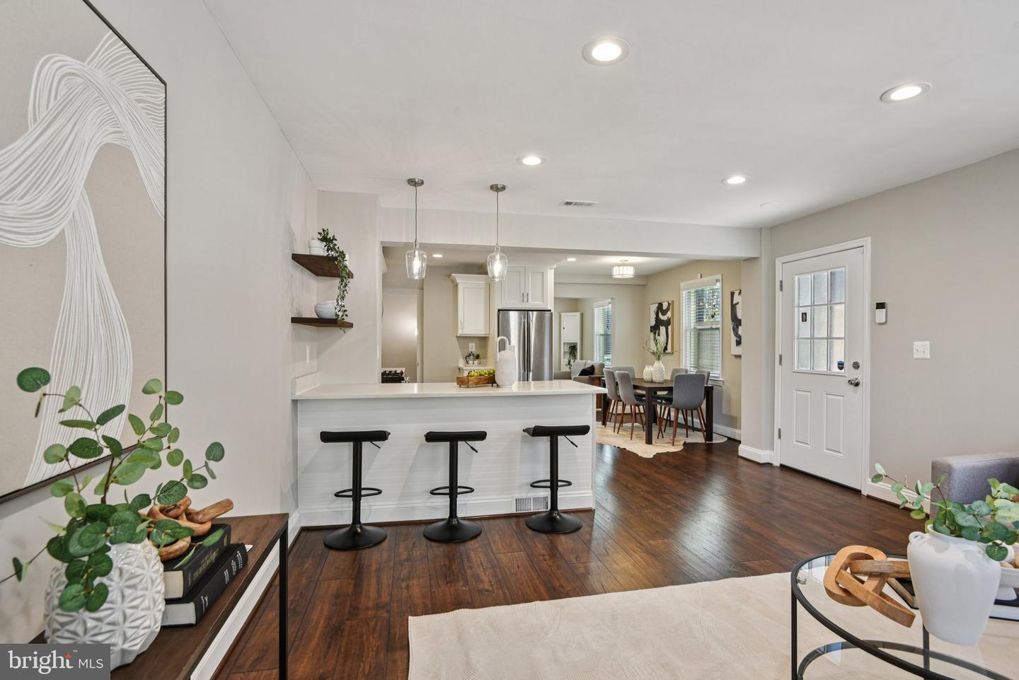 2137 S OXFORD ST, ARLINGTON, Virginia 22204, 3 Bedrooms Bedrooms, ,2 BathroomsBathrooms,Residential,For sale,2137 S OXFORD ST,VAAR2060900 MLS # VAAR2060900