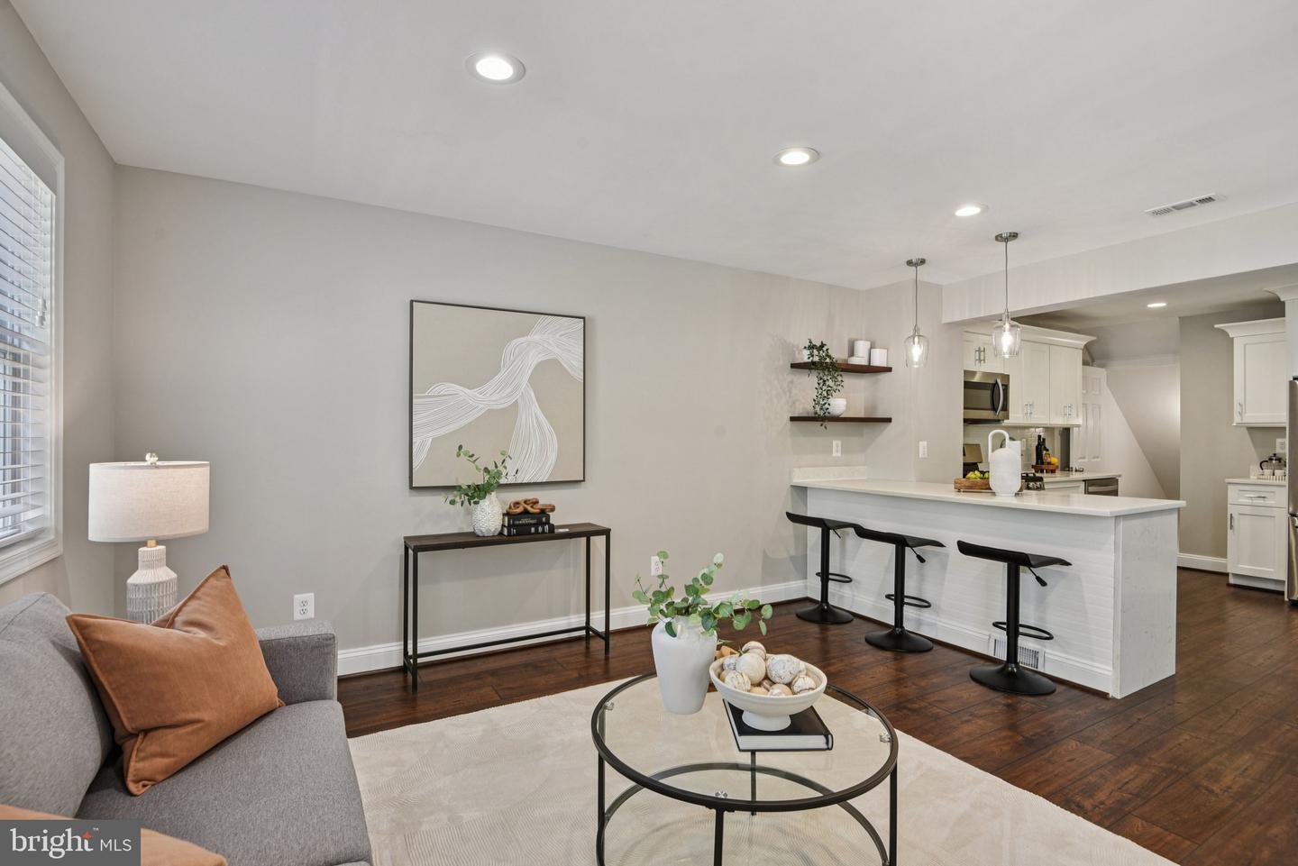 2137 S OXFORD ST, ARLINGTON, Virginia 22204, 3 Bedrooms Bedrooms, ,2 BathroomsBathrooms,Residential,For sale,2137 S OXFORD ST,VAAR2060900 MLS # VAAR2060900