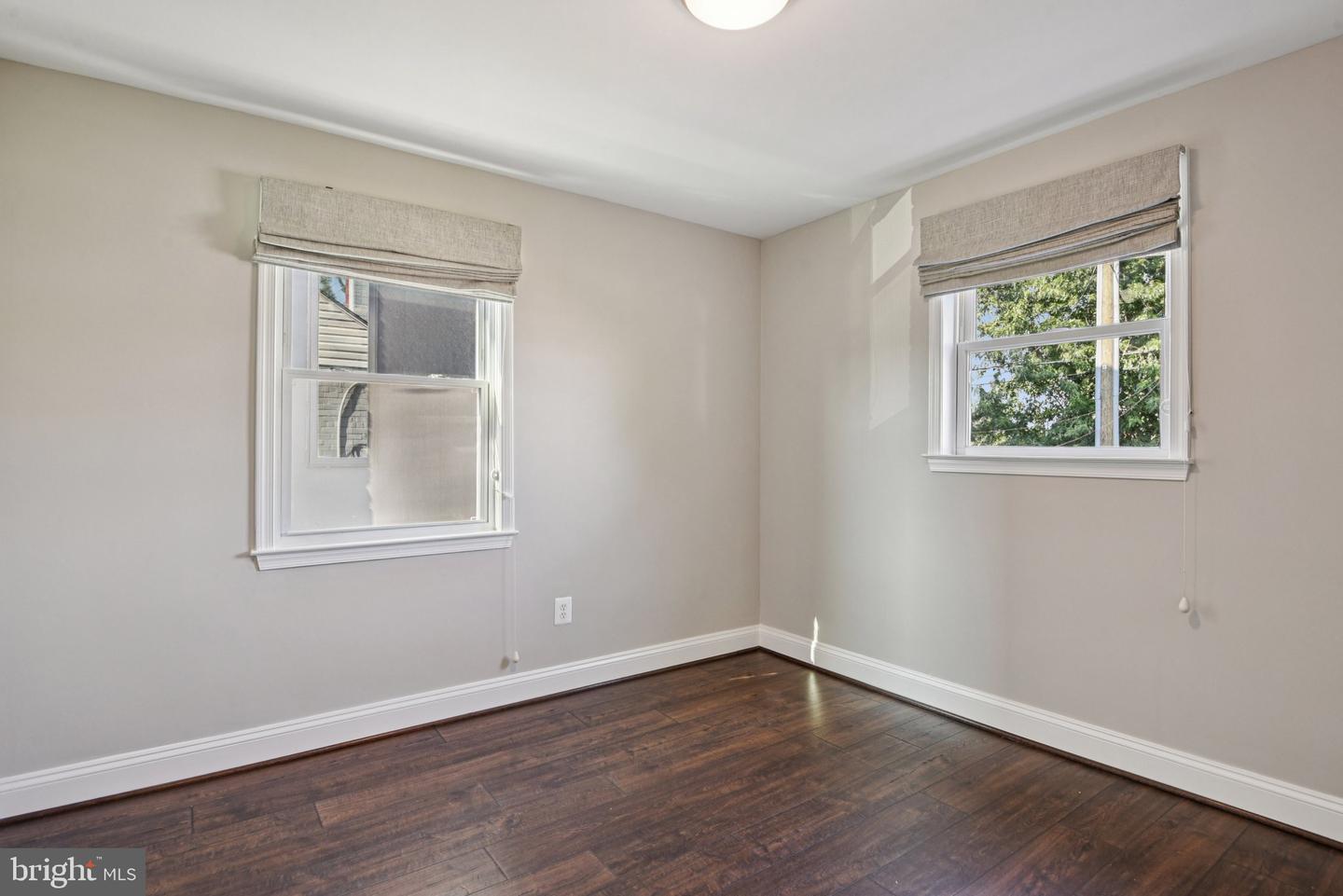 2137 S OXFORD ST, ARLINGTON, Virginia 22204, 3 Bedrooms Bedrooms, ,2 BathroomsBathrooms,Residential,For sale,2137 S OXFORD ST,VAAR2060900 MLS # VAAR2060900