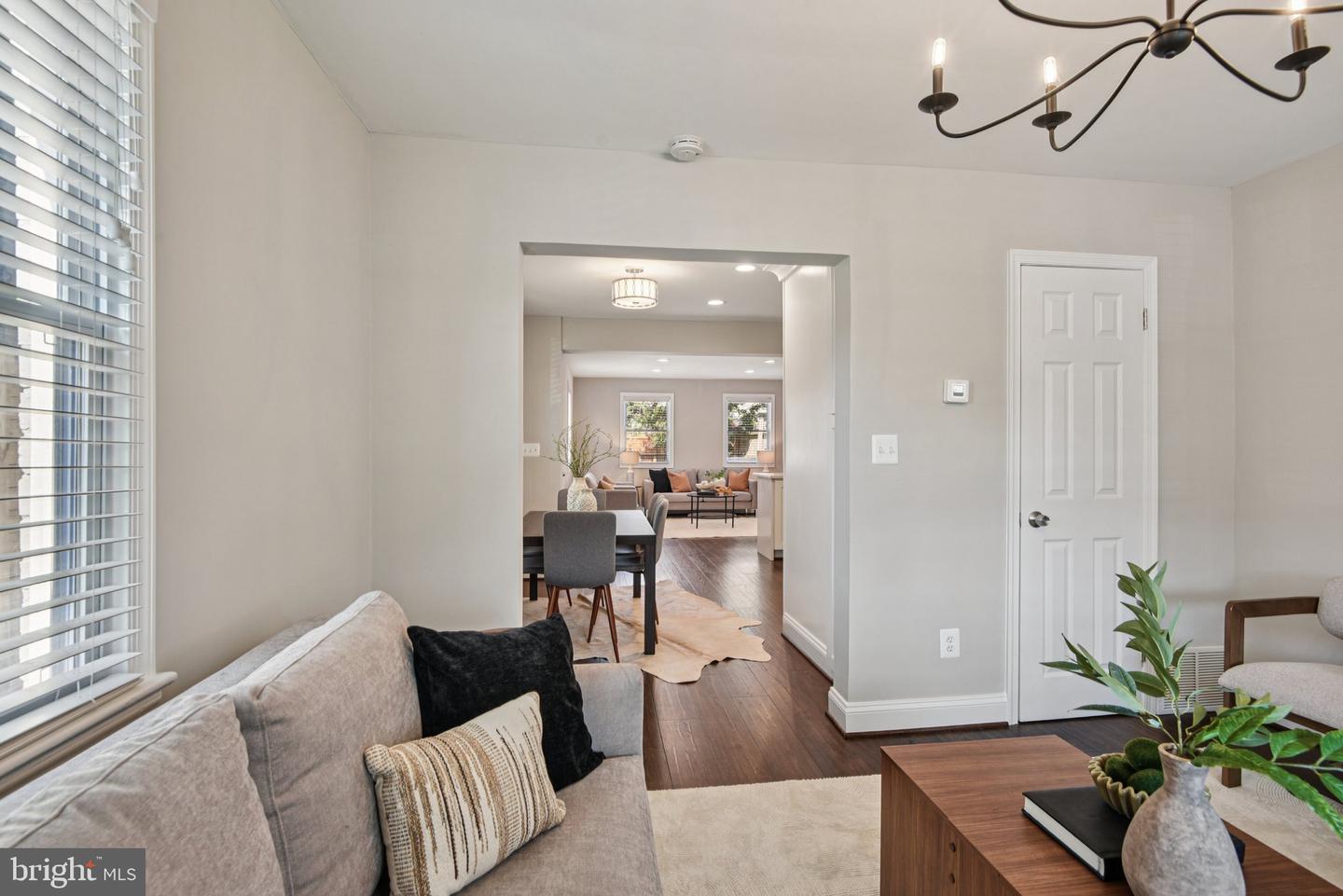 2137 S OXFORD ST, ARLINGTON, Virginia 22204, 3 Bedrooms Bedrooms, ,2 BathroomsBathrooms,Residential,For sale,2137 S OXFORD ST,VAAR2060900 MLS # VAAR2060900