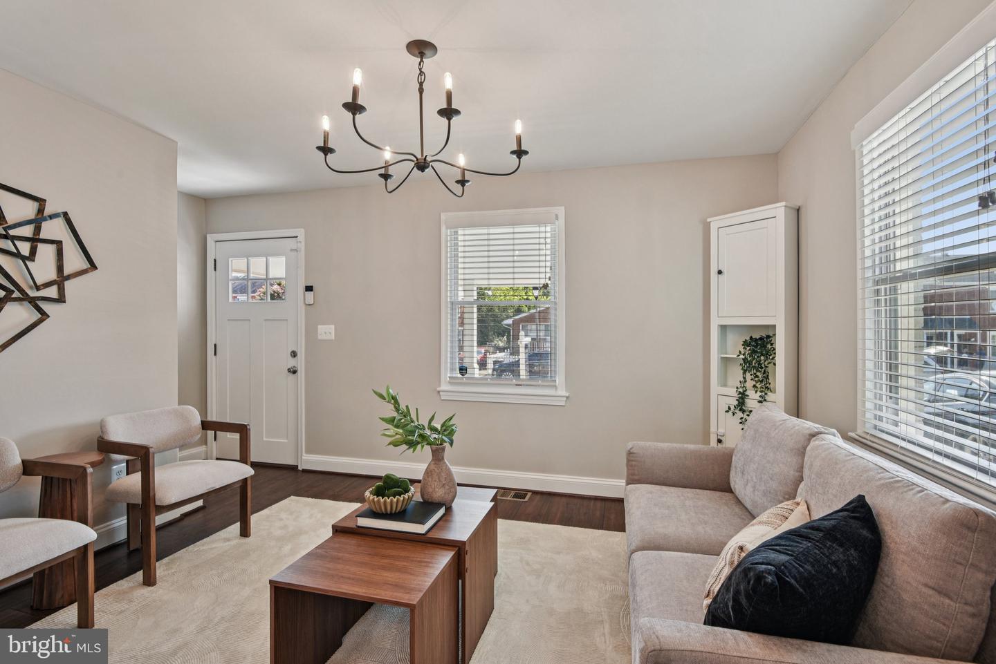 2137 S OXFORD ST, ARLINGTON, Virginia 22204, 3 Bedrooms Bedrooms, ,2 BathroomsBathrooms,Residential,For sale,2137 S OXFORD ST,VAAR2060900 MLS # VAAR2060900