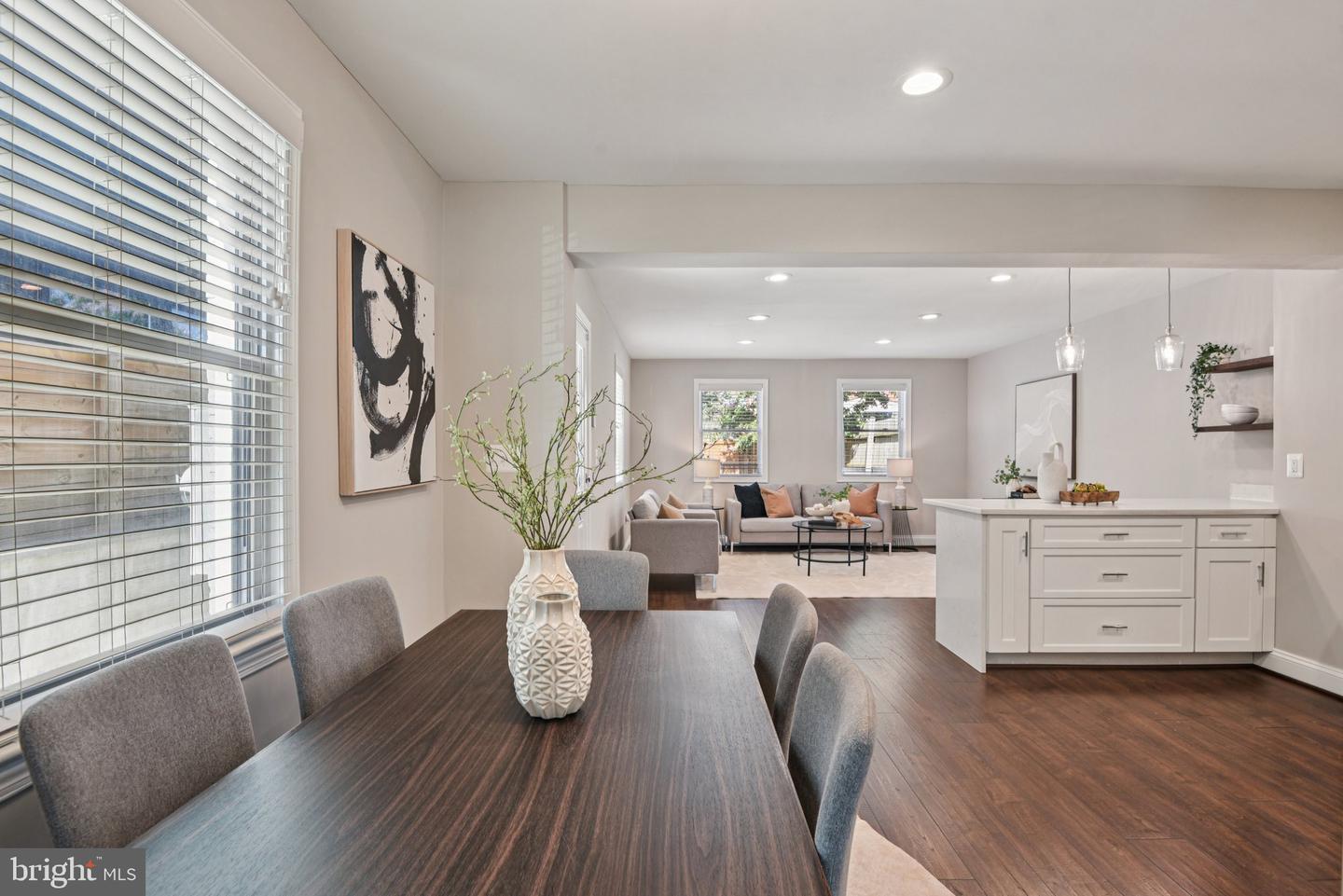 2137 S OXFORD ST, ARLINGTON, Virginia 22204, 3 Bedrooms Bedrooms, ,2 BathroomsBathrooms,Residential,For sale,2137 S OXFORD ST,VAAR2060900 MLS # VAAR2060900