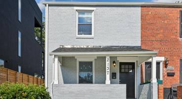 2137 S OXFORD ST, ARLINGTON, Virginia 22204, 3 Bedrooms Bedrooms, ,2 BathroomsBathrooms,Residential,For sale,2137 S OXFORD ST,VAAR2060900 MLS # VAAR2060900