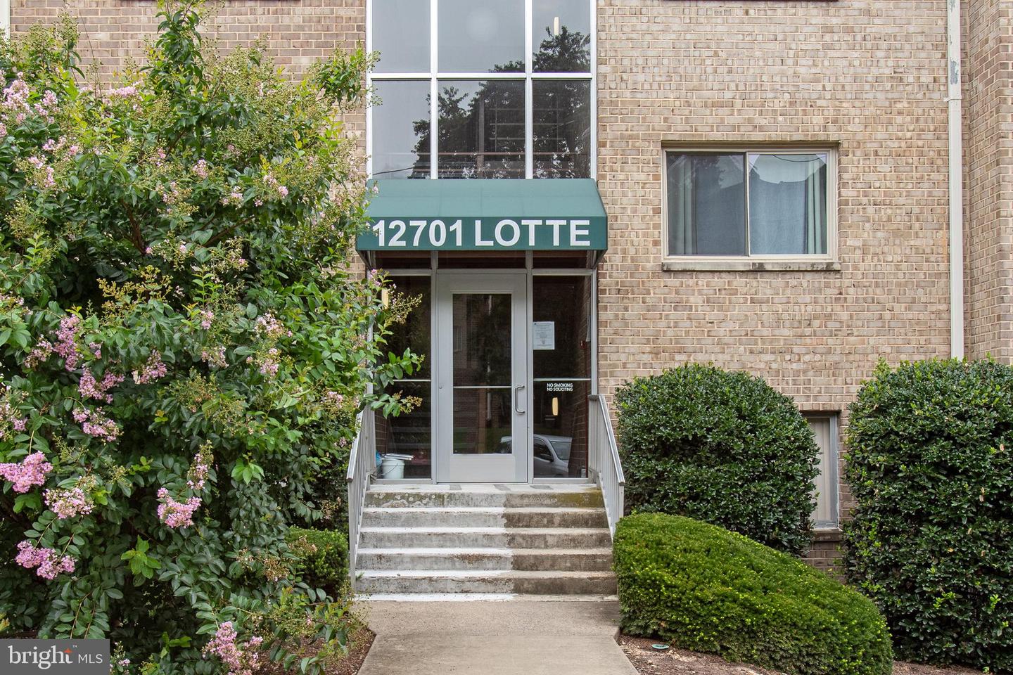 12701 LOTTE DR #203, WOODBRIDGE, Virginia 22192, 3 Bedrooms Bedrooms, ,1 BathroomBathrooms,Residential,For sale,12701 LOTTE DR #203,VAPW2099460 MLS # VAPW2099460