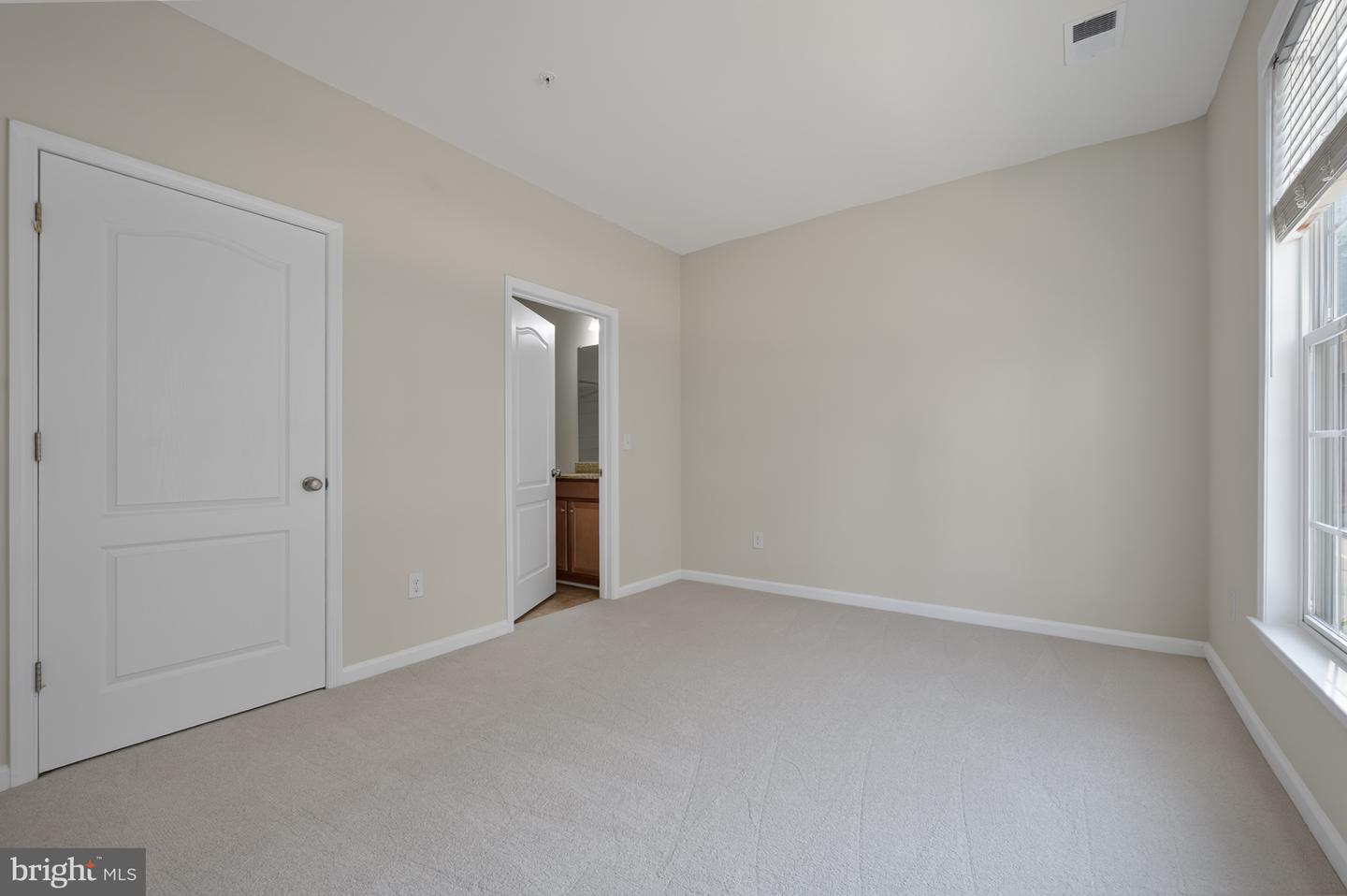 42321 SAN JUAN TER, ALDIE, Virginia 20105, 1 Bedroom Bedrooms, ,1 BathroomBathrooms,Residential,For sale,42321 SAN JUAN TER,VALO2102584 MLS # VALO2102584