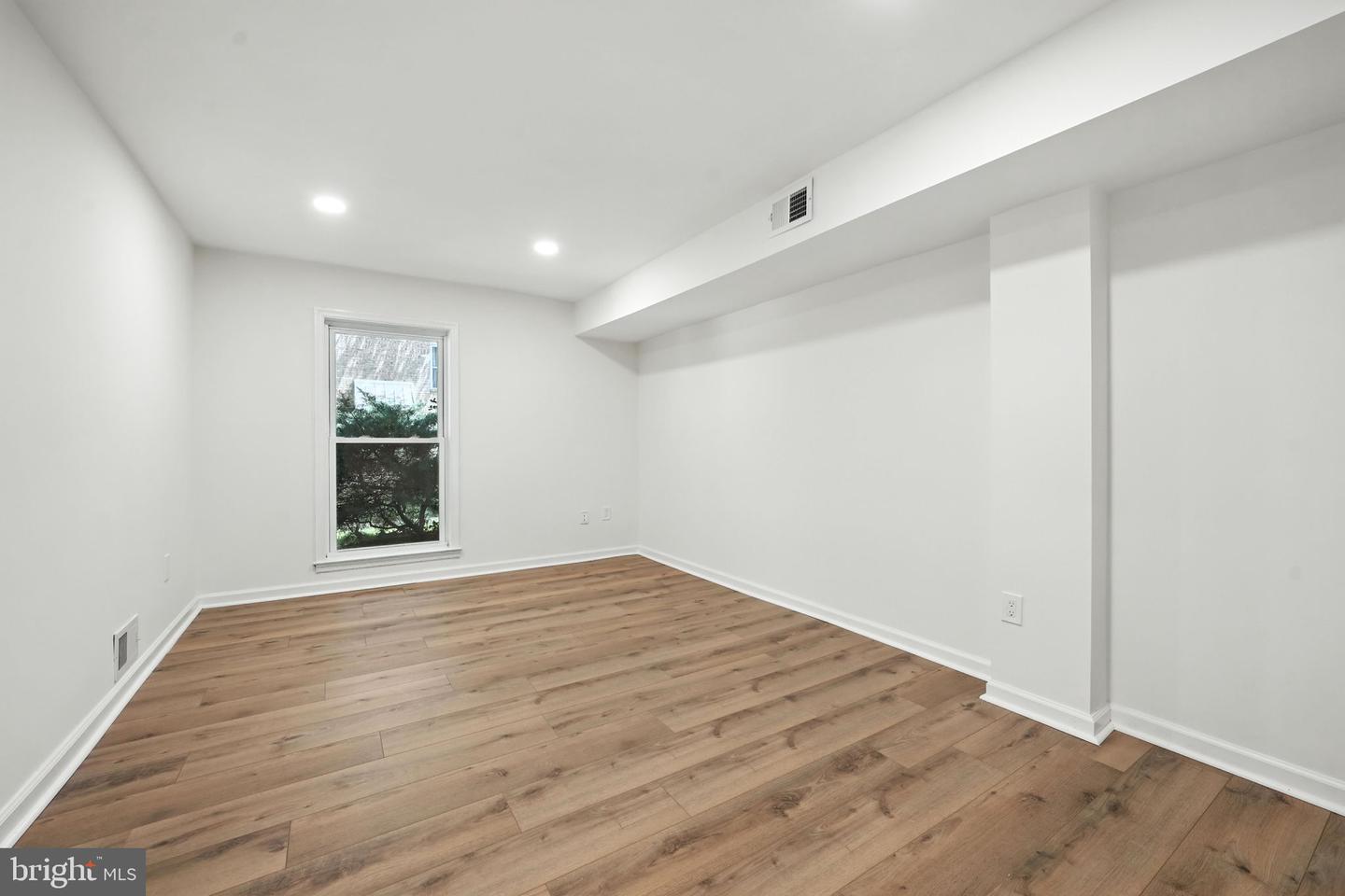 3814 PERSIMMON CIR, FAIRFAX, Virginia 22031, 2 Bedrooms Bedrooms, ,2 BathroomsBathrooms,Residential,For sale,3814 PERSIMMON CIR,VAFX2256626 MLS # VAFX2256626