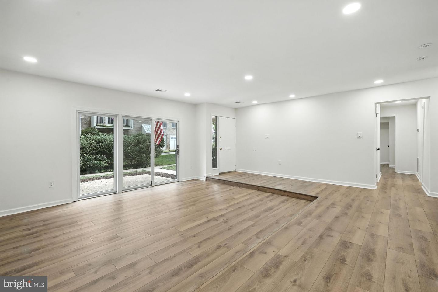 3814 PERSIMMON CIR, FAIRFAX, Virginia 22031, 2 Bedrooms Bedrooms, ,2 BathroomsBathrooms,Residential,For sale,3814 PERSIMMON CIR,VAFX2256626 MLS # VAFX2256626