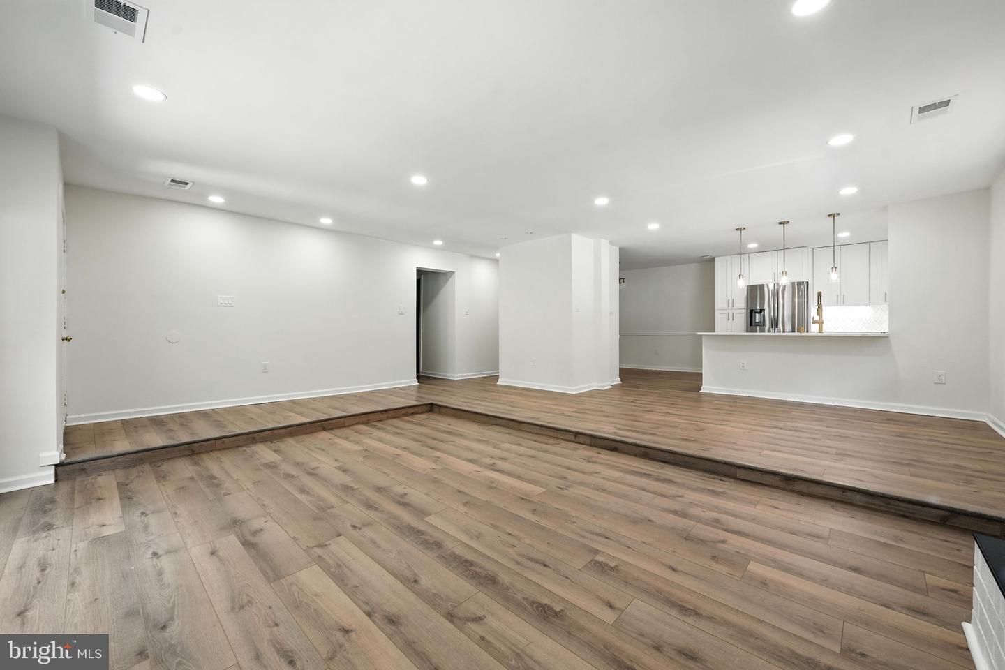 3814 PERSIMMON CIR, FAIRFAX, Virginia 22031, 2 Bedrooms Bedrooms, ,2 BathroomsBathrooms,Residential,For sale,3814 PERSIMMON CIR,VAFX2256626 MLS # VAFX2256626