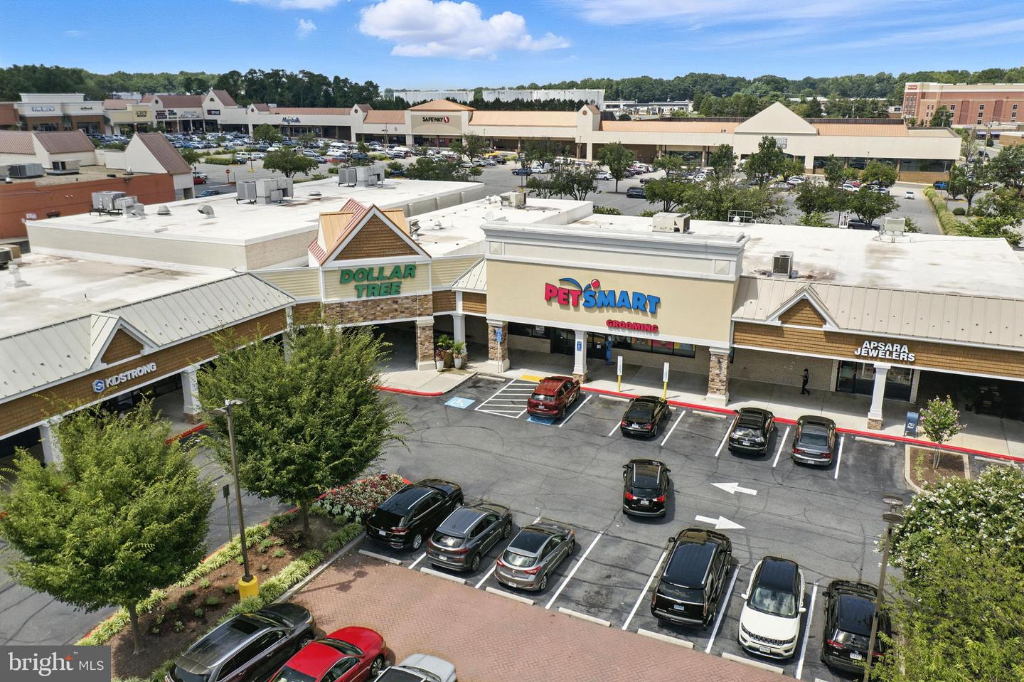 3814 PERSIMMON CIR, FAIRFAX, Virginia 22031, 2 Bedrooms Bedrooms, ,2 BathroomsBathrooms,Residential,For sale,3814 PERSIMMON CIR,VAFX2256626 MLS # VAFX2256626