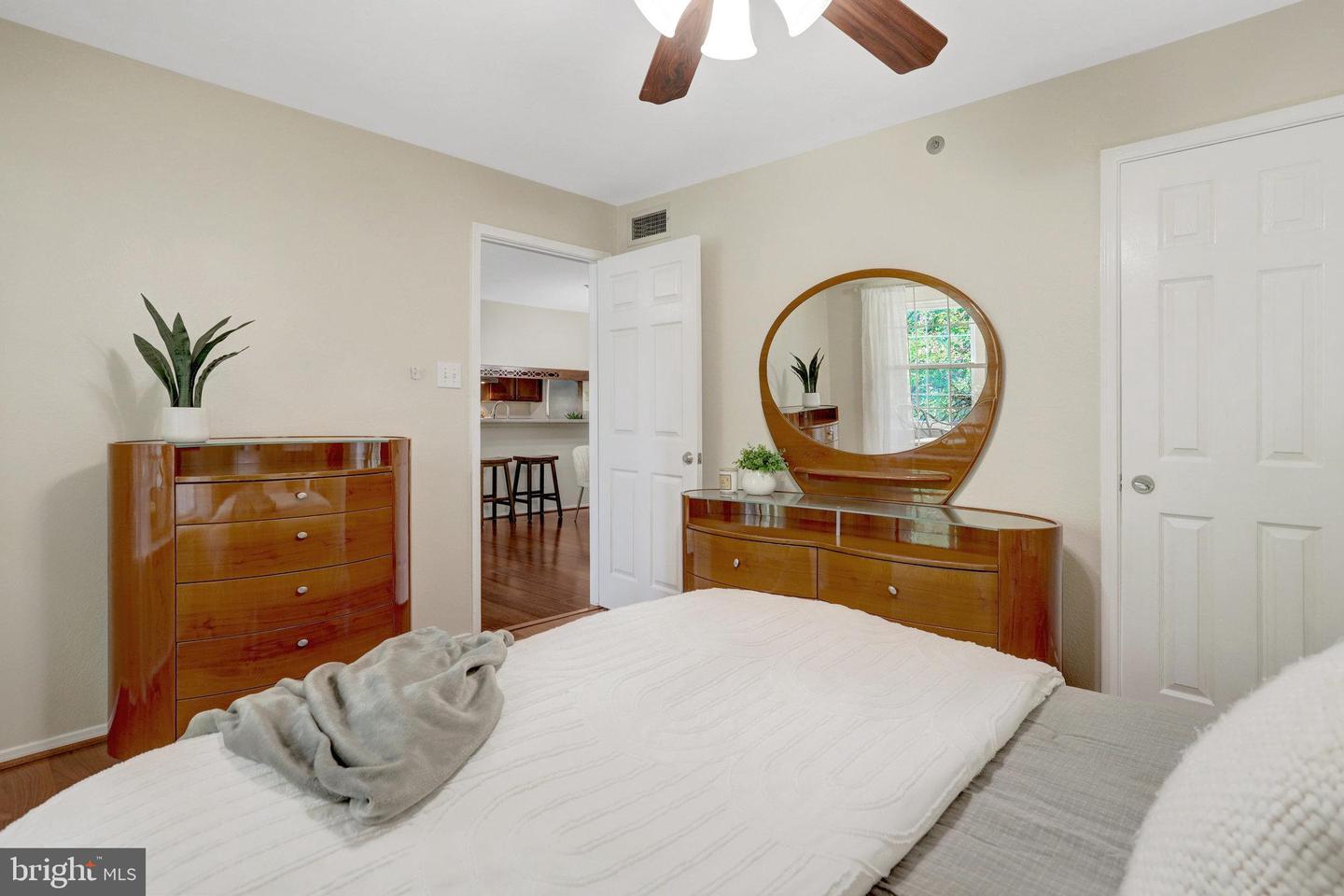 3315 WYNDHAM CIR #2235, ALEXANDRIA, Virginia 22302, 2 Bedrooms Bedrooms, ,2 BathroomsBathrooms,Residential,For sale,3315 WYNDHAM CIR #2235,VAAX2047698 MLS # VAAX2047698