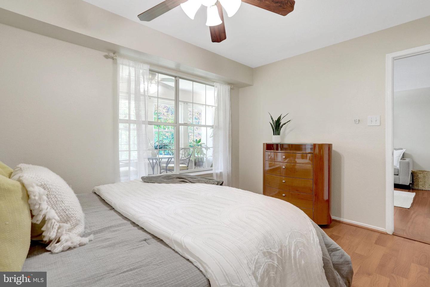 3315 WYNDHAM CIR #2235, ALEXANDRIA, Virginia 22302, 2 Bedrooms Bedrooms, ,2 BathroomsBathrooms,Residential,For sale,3315 WYNDHAM CIR #2235,VAAX2047698 MLS # VAAX2047698
