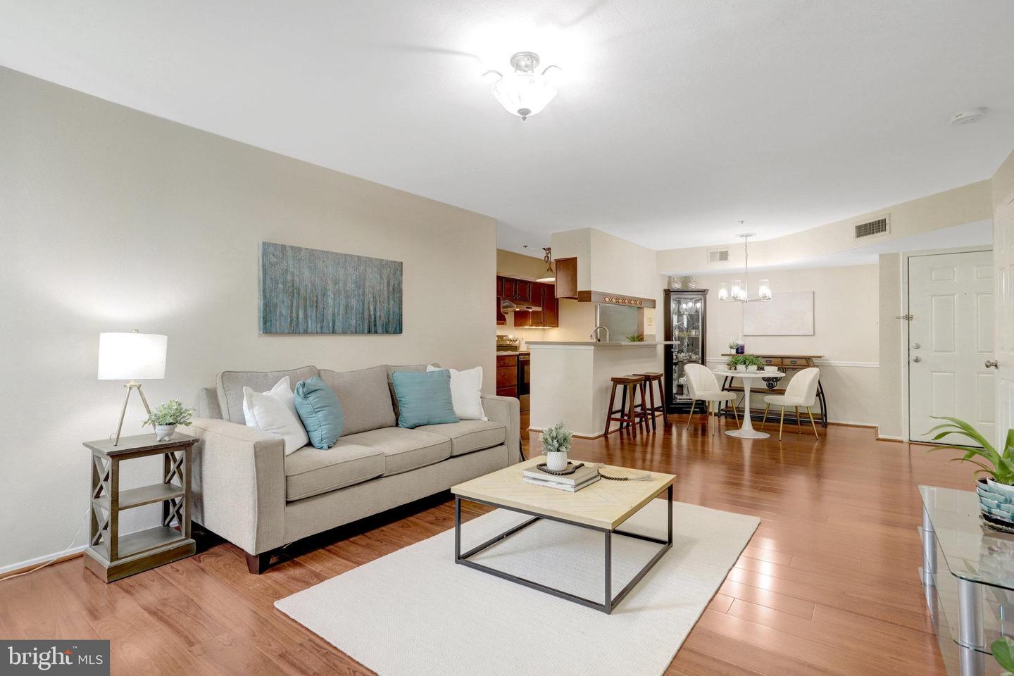 3315 WYNDHAM CIR #2235, ALEXANDRIA, Virginia 22302, 2 Bedrooms Bedrooms, ,2 BathroomsBathrooms,Residential,For sale,3315 WYNDHAM CIR #2235,VAAX2047698 MLS # VAAX2047698