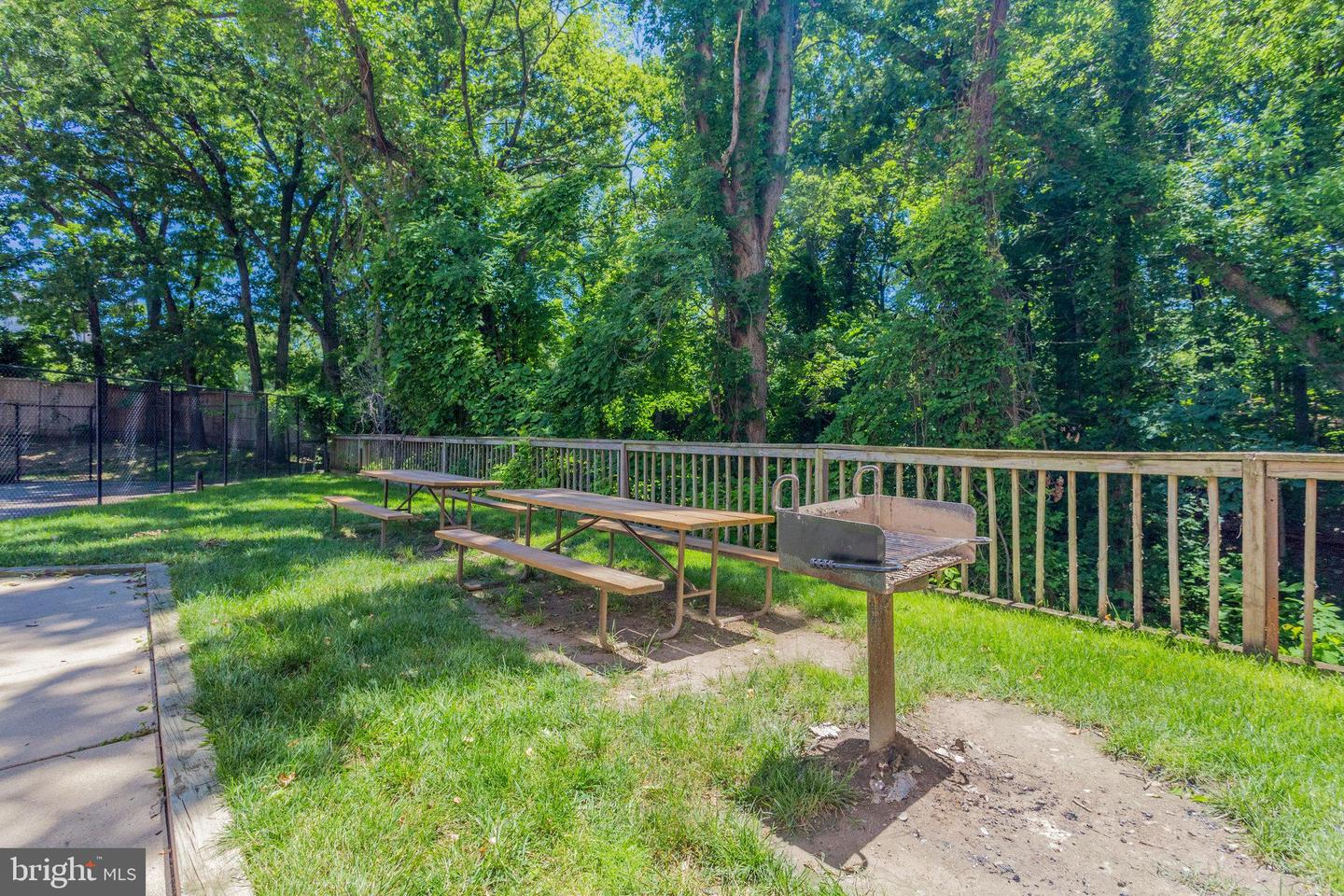 3315 WYNDHAM CIR #2235, ALEXANDRIA, Virginia 22302, 2 Bedrooms Bedrooms, ,2 BathroomsBathrooms,Residential,For sale,3315 WYNDHAM CIR #2235,VAAX2047698 MLS # VAAX2047698