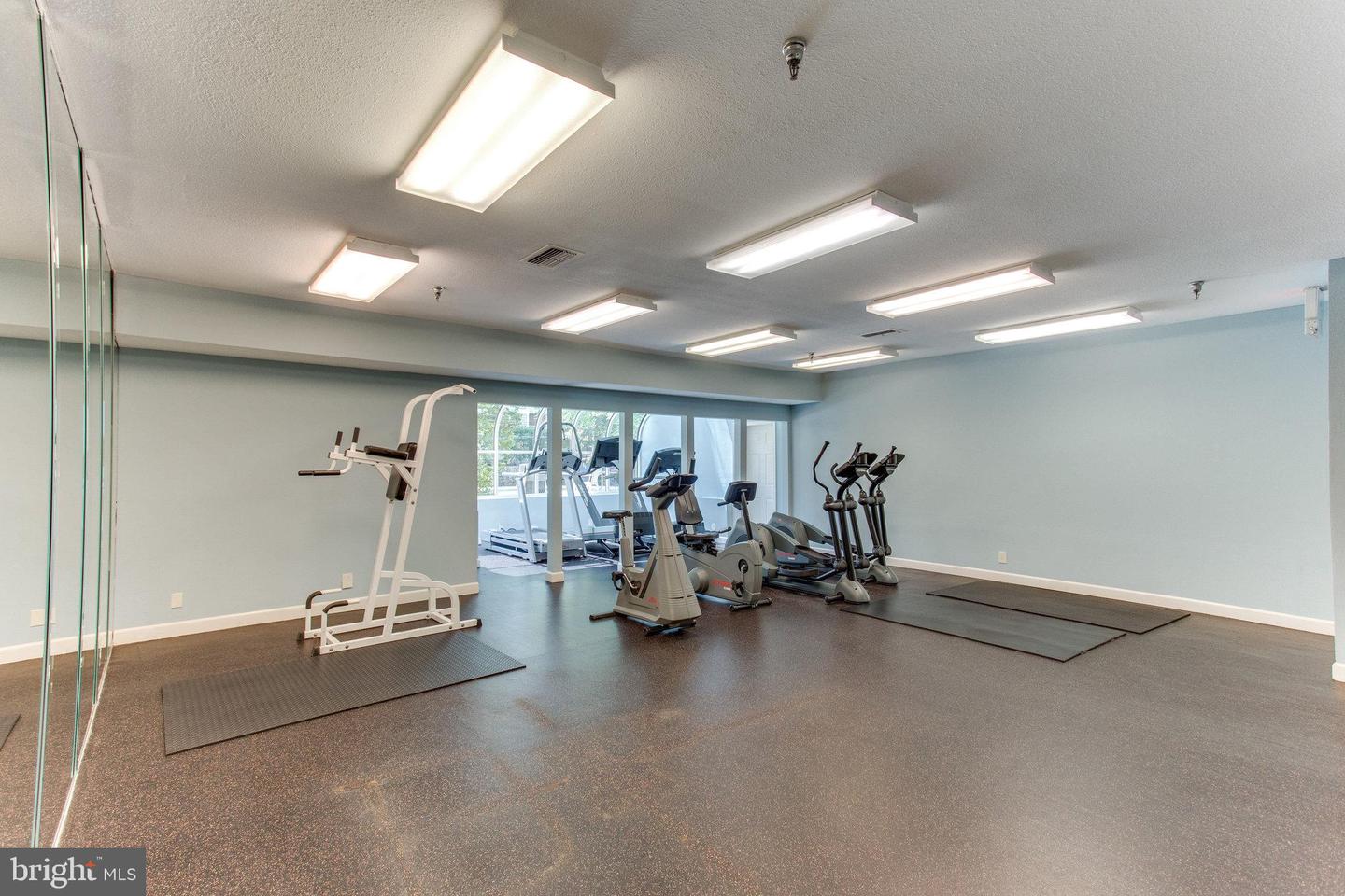 3315 WYNDHAM CIR #2235, ALEXANDRIA, Virginia 22302, 2 Bedrooms Bedrooms, ,2 BathroomsBathrooms,Residential,For sale,3315 WYNDHAM CIR #2235,VAAX2047698 MLS # VAAX2047698