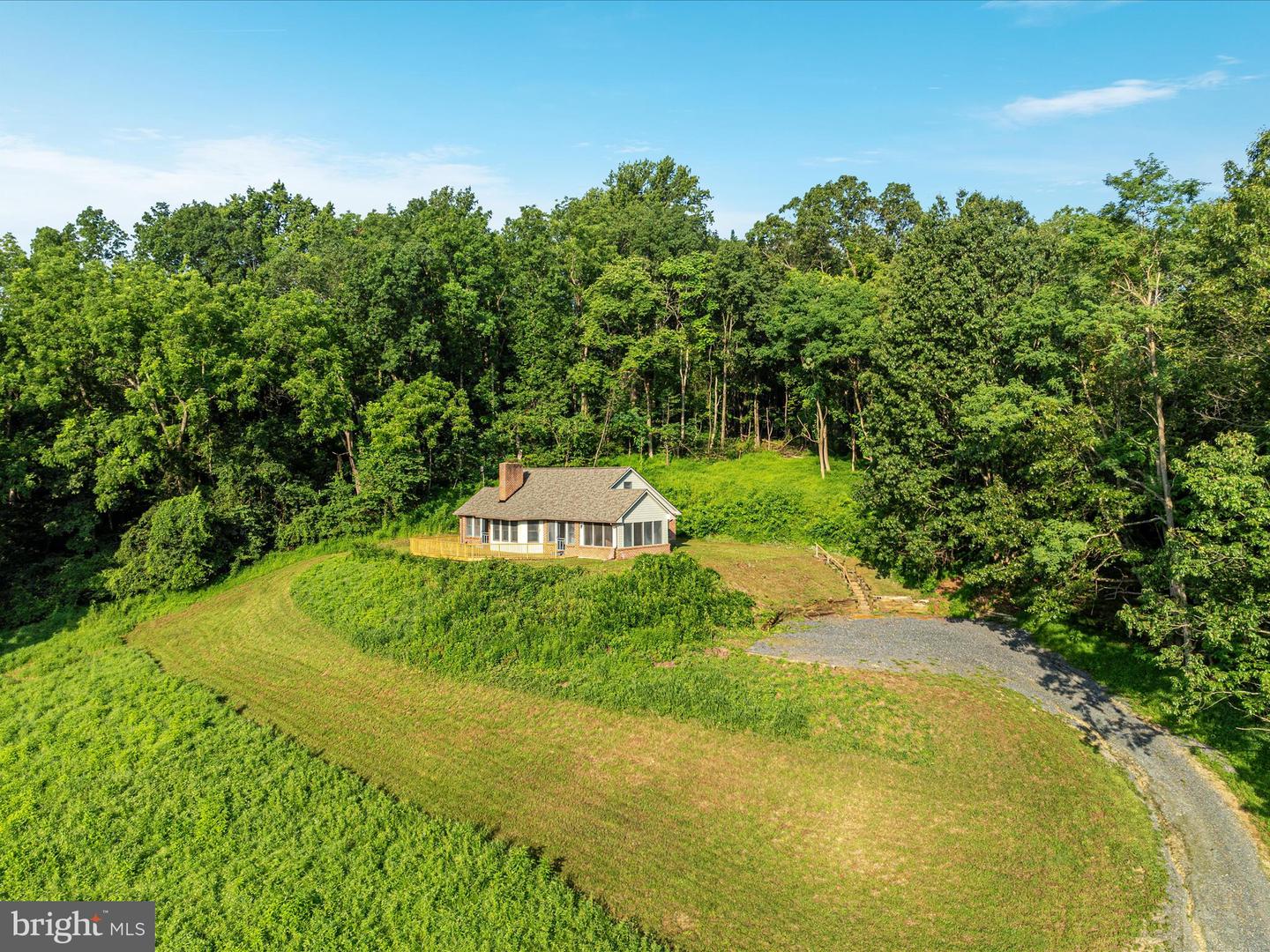 472 WESLEY LN, BENTONVILLE, Virginia 22610, 3 Bedrooms Bedrooms, ,3 BathroomsBathrooms,Residential,For sale,472 WESLEY LN,VAWR2011788 MLS # VAWR2011788
