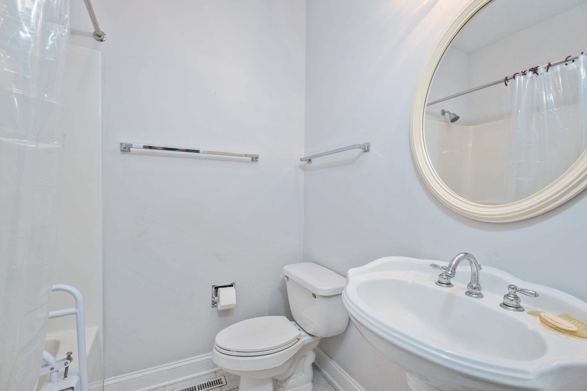 3 BUCKINGHAM COMMON, WAYNESBORO, Virginia 22980, 3 Bedrooms Bedrooms, ,2 BathroomsBathrooms,Residential,3 BUCKINGHAM COMMON,667274 MLS # 667274