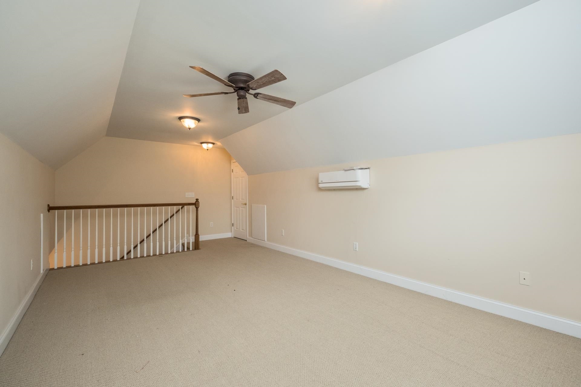 3 BUCKINGHAM COMMON, WAYNESBORO, Virginia 22980, 3 Bedrooms Bedrooms, ,2 BathroomsBathrooms,Residential,3 BUCKINGHAM COMMON,667274 MLS # 667274