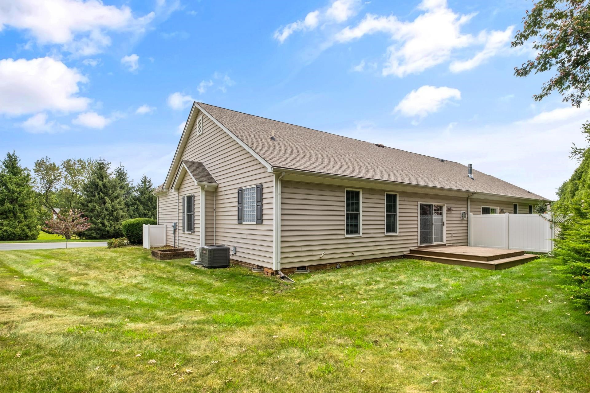 3 BUCKINGHAM COMMON, WAYNESBORO, Virginia 22980, 3 Bedrooms Bedrooms, ,2 BathroomsBathrooms,Residential,3 BUCKINGHAM COMMON,667274 MLS # 667274