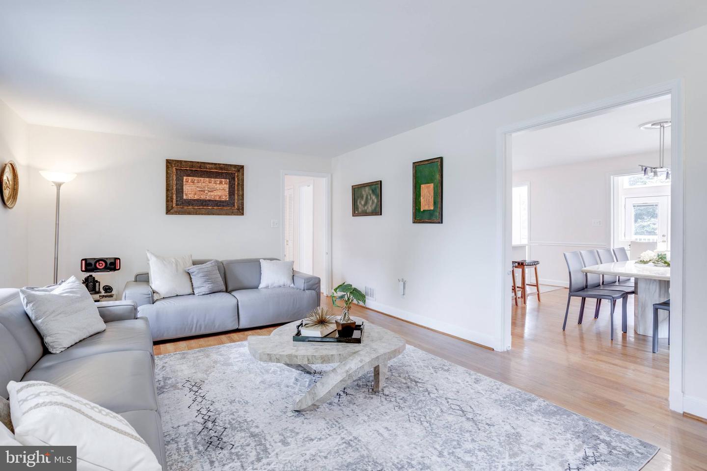 5039 PRESTWICK DR, FAIRFAX, Virginia 22030, 4 Bedrooms Bedrooms, ,3 BathroomsBathrooms,Residential,For sale,5039 PRESTWICK DR,VAFX2257362 MLS # VAFX2257362