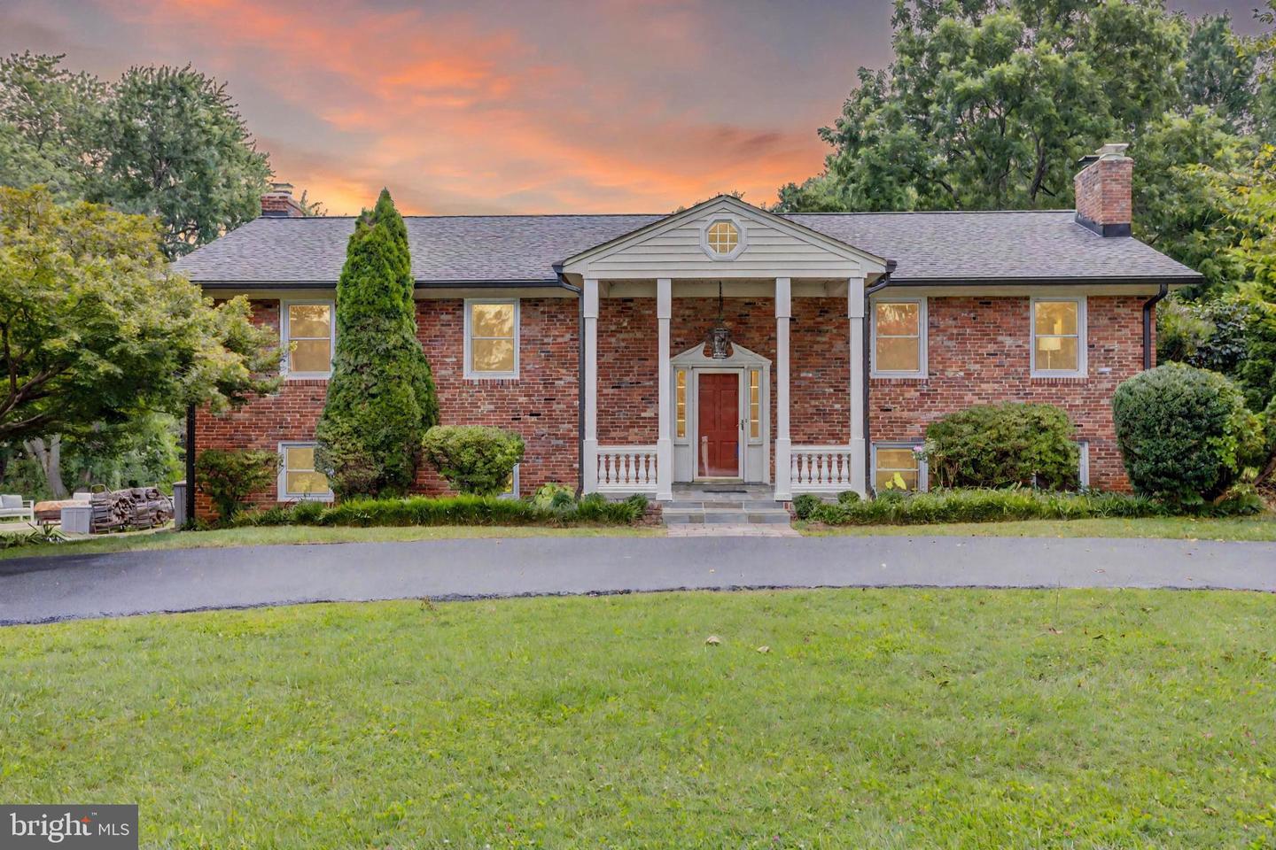 5039 PRESTWICK DR, FAIRFAX, Virginia 22030, 4 Bedrooms Bedrooms, ,3 BathroomsBathrooms,Residential,For sale,5039 PRESTWICK DR,VAFX2257362 MLS # VAFX2257362