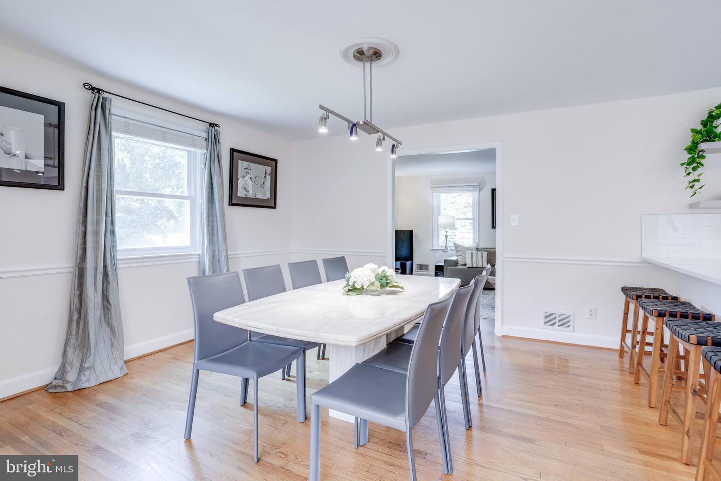 5039 PRESTWICK DR, FAIRFAX, Virginia 22030, 4 Bedrooms Bedrooms, ,3 BathroomsBathrooms,Residential,For sale,5039 PRESTWICK DR,VAFX2257362 MLS # VAFX2257362