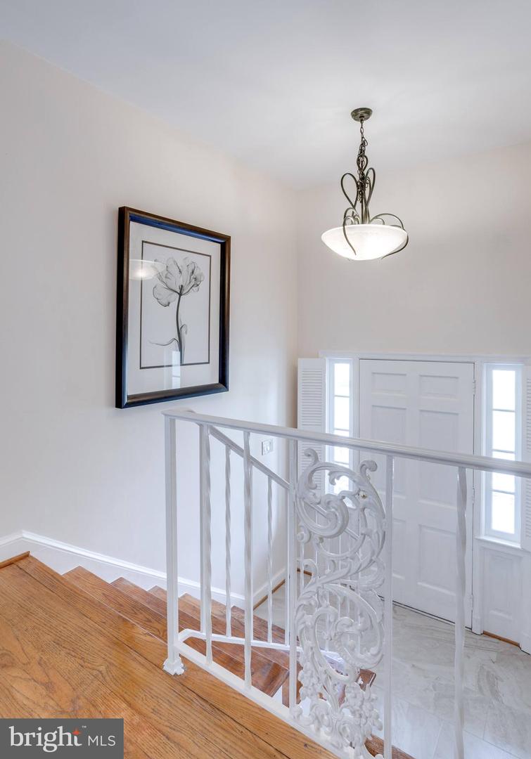 5039 PRESTWICK DR, FAIRFAX, Virginia 22030, 4 Bedrooms Bedrooms, ,3 BathroomsBathrooms,Residential,For sale,5039 PRESTWICK DR,VAFX2257362 MLS # VAFX2257362